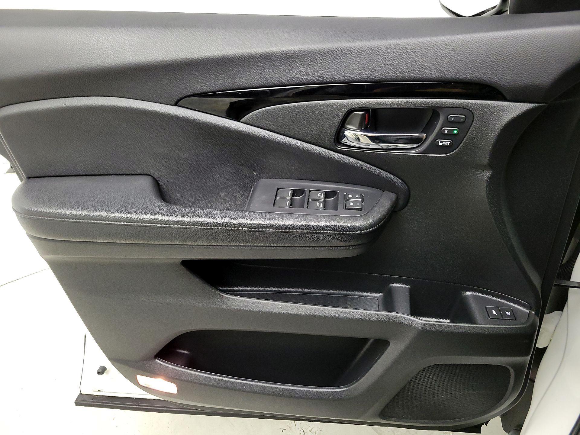 Thumbnail: 2019 Honda Passport - 12