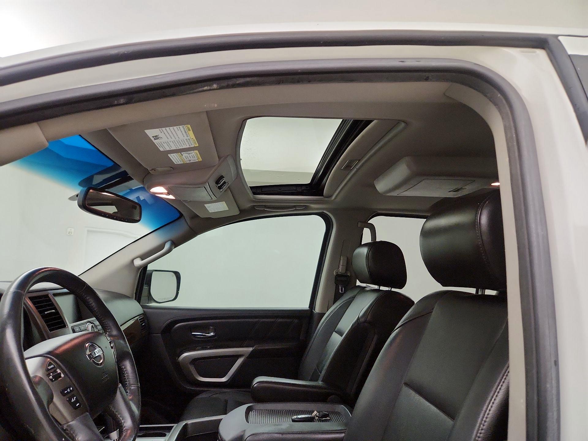 Thumbnail: 2015 Nissan Armada - 18