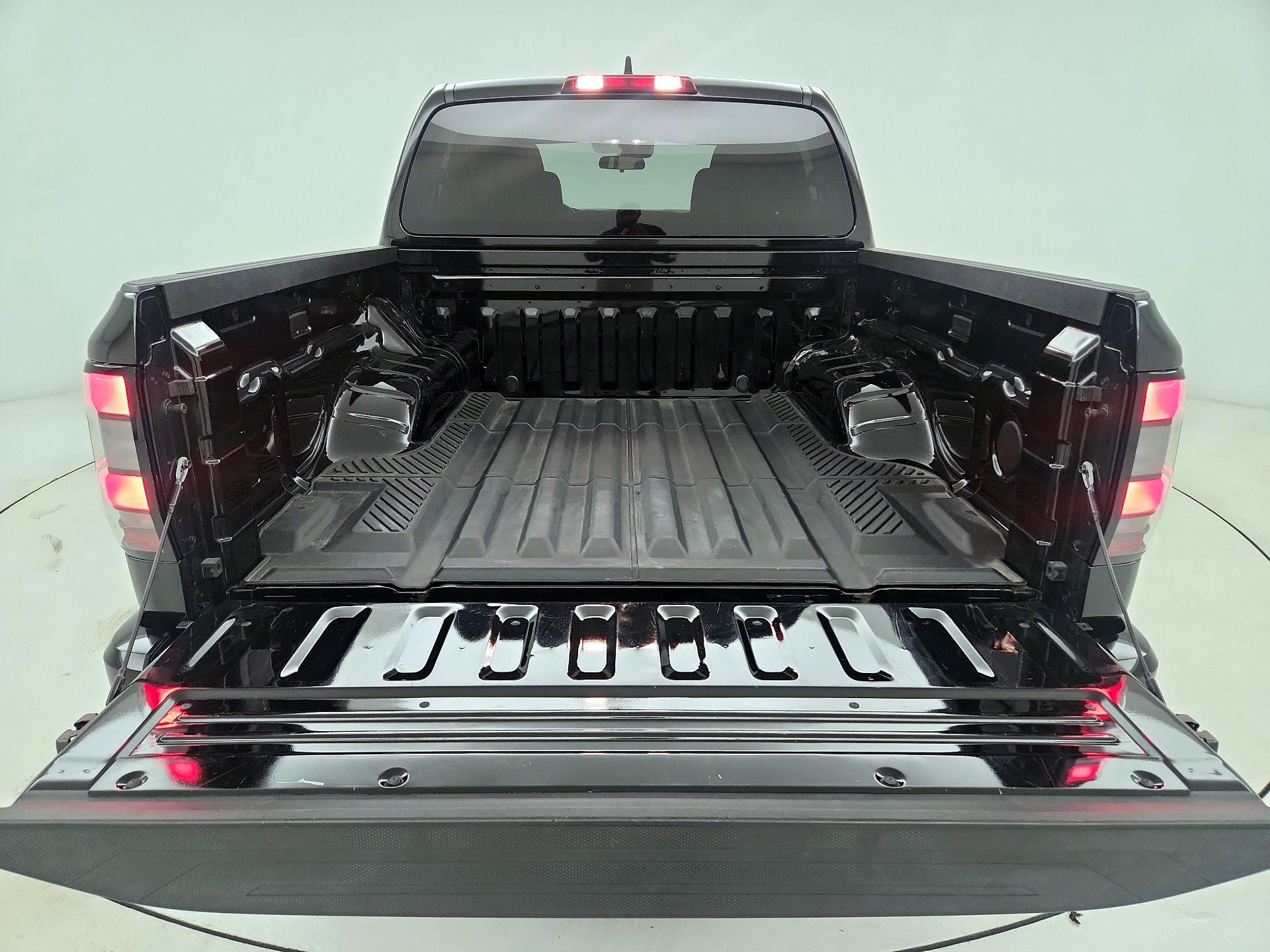 Thumbnail: 2023 Nissan Frontier - 20