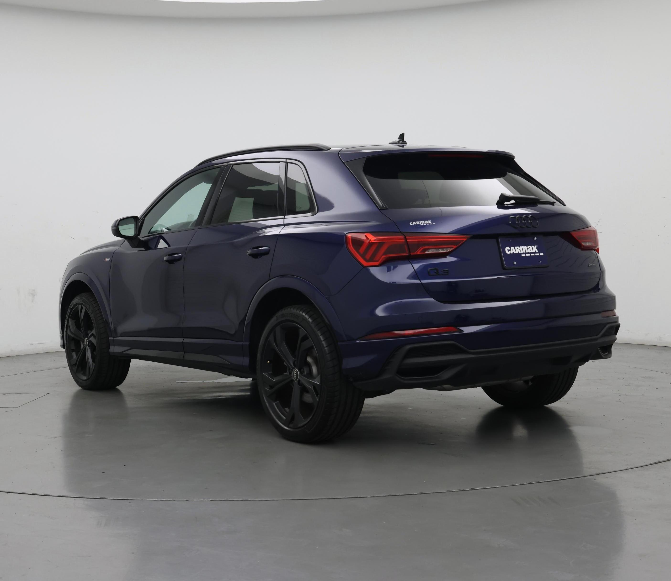 Thumbnail: 2023 Audi Q3 - 2