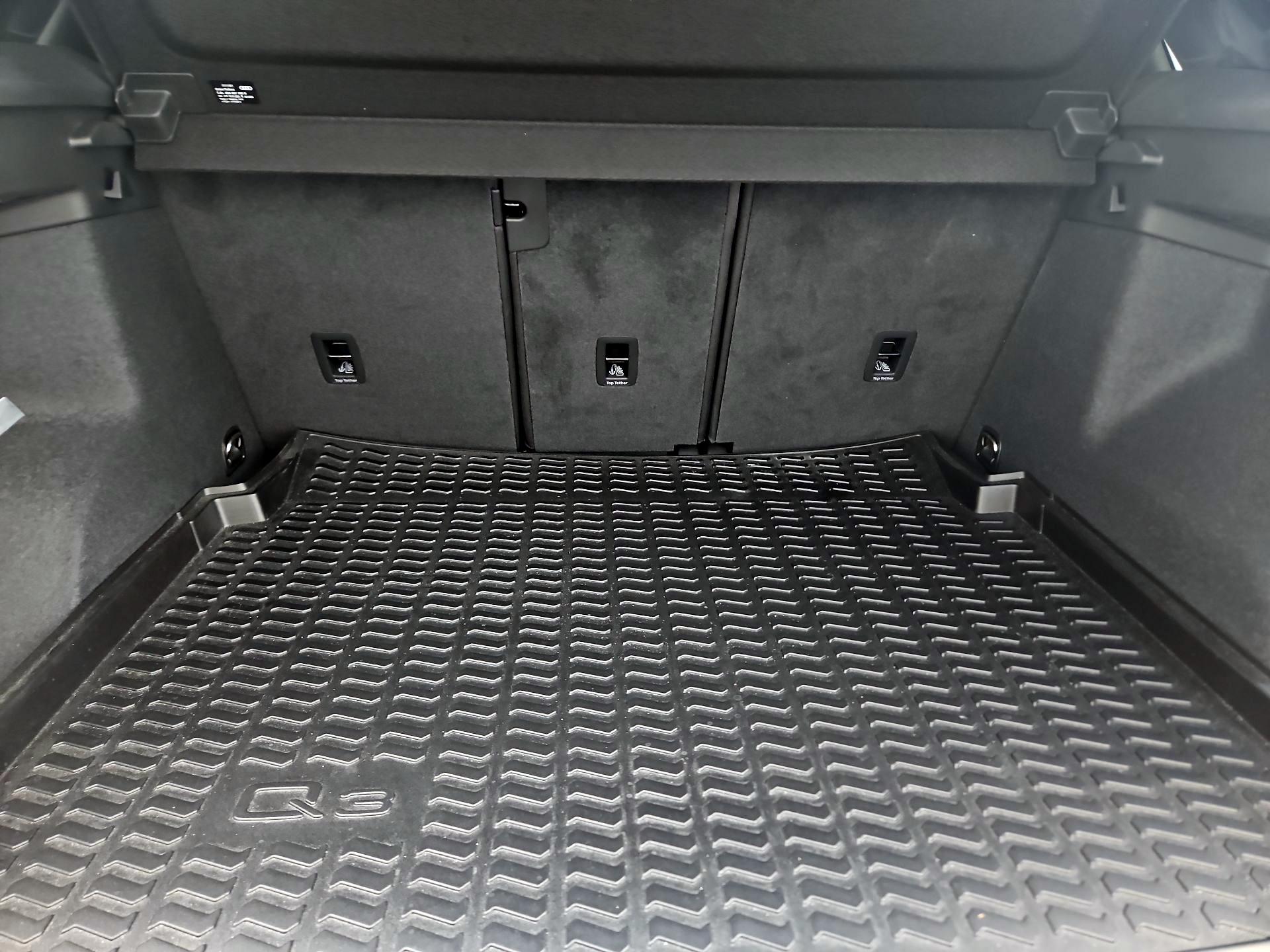 Thumbnail: 2023 Audi Q3 - 20