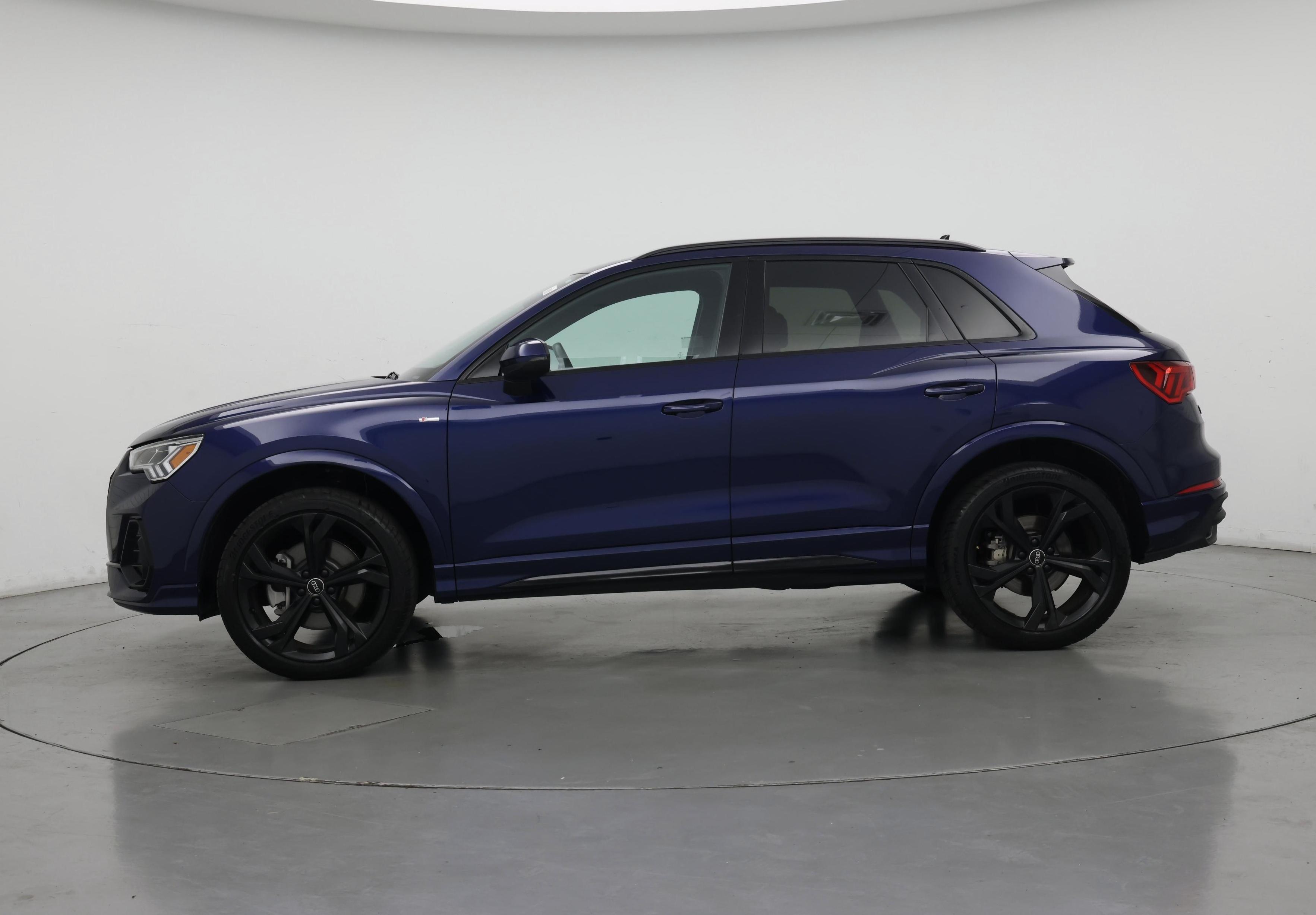 Thumbnail: 2023 Audi Q3 - 3