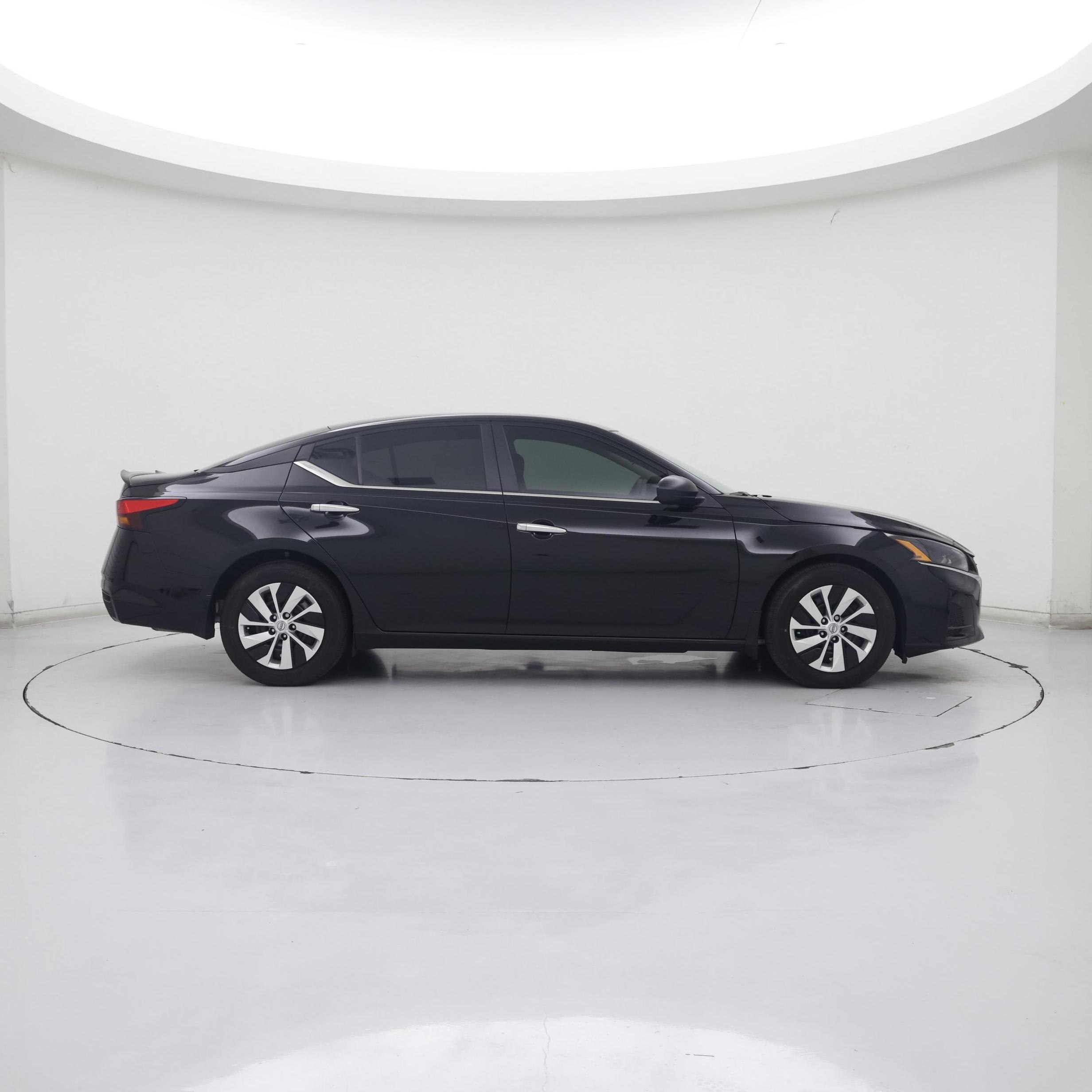 Thumbnail: 2024 Nissan Altima - 7