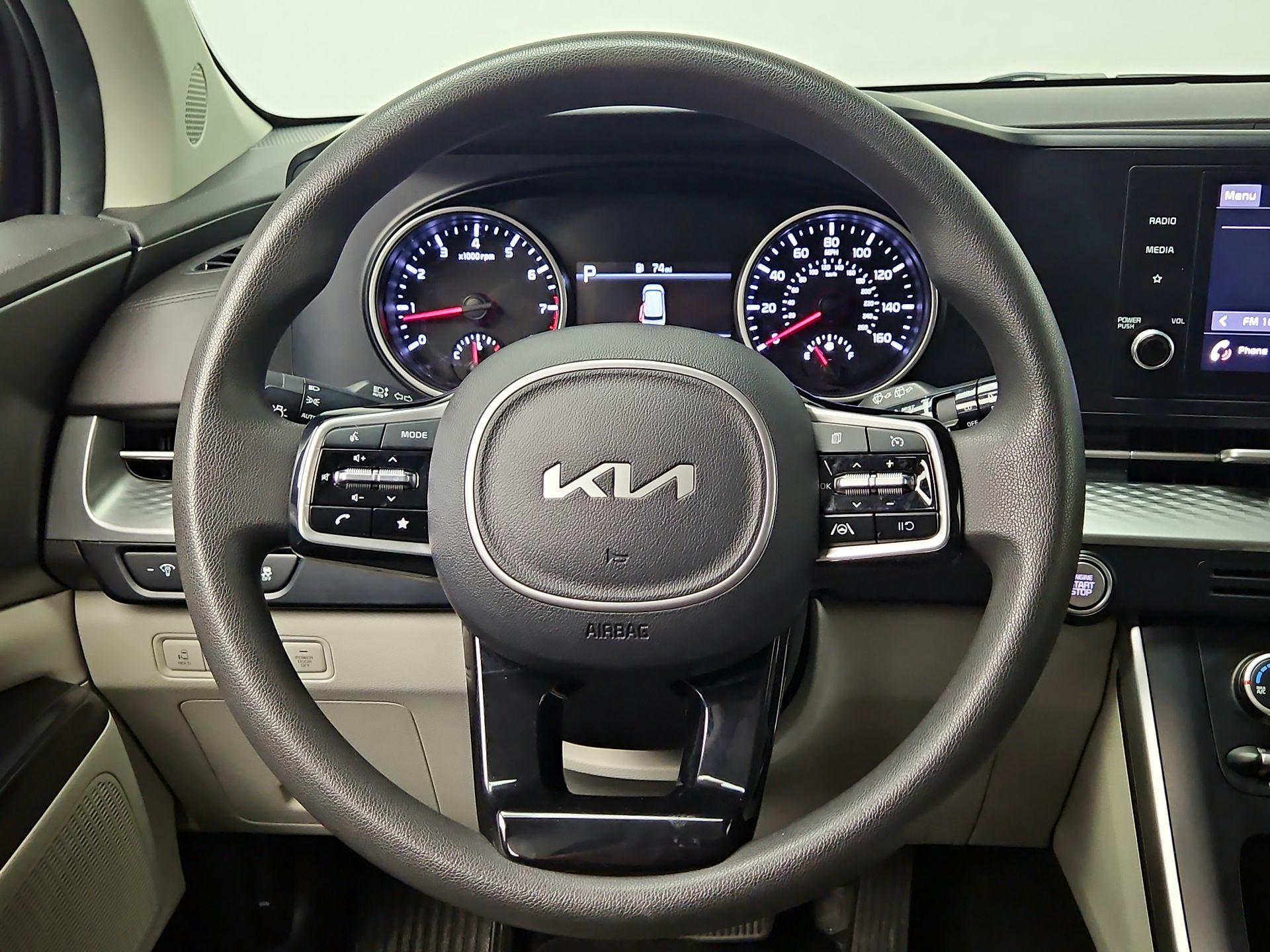 Thumbnail: 2022 Kia Carnival - 10