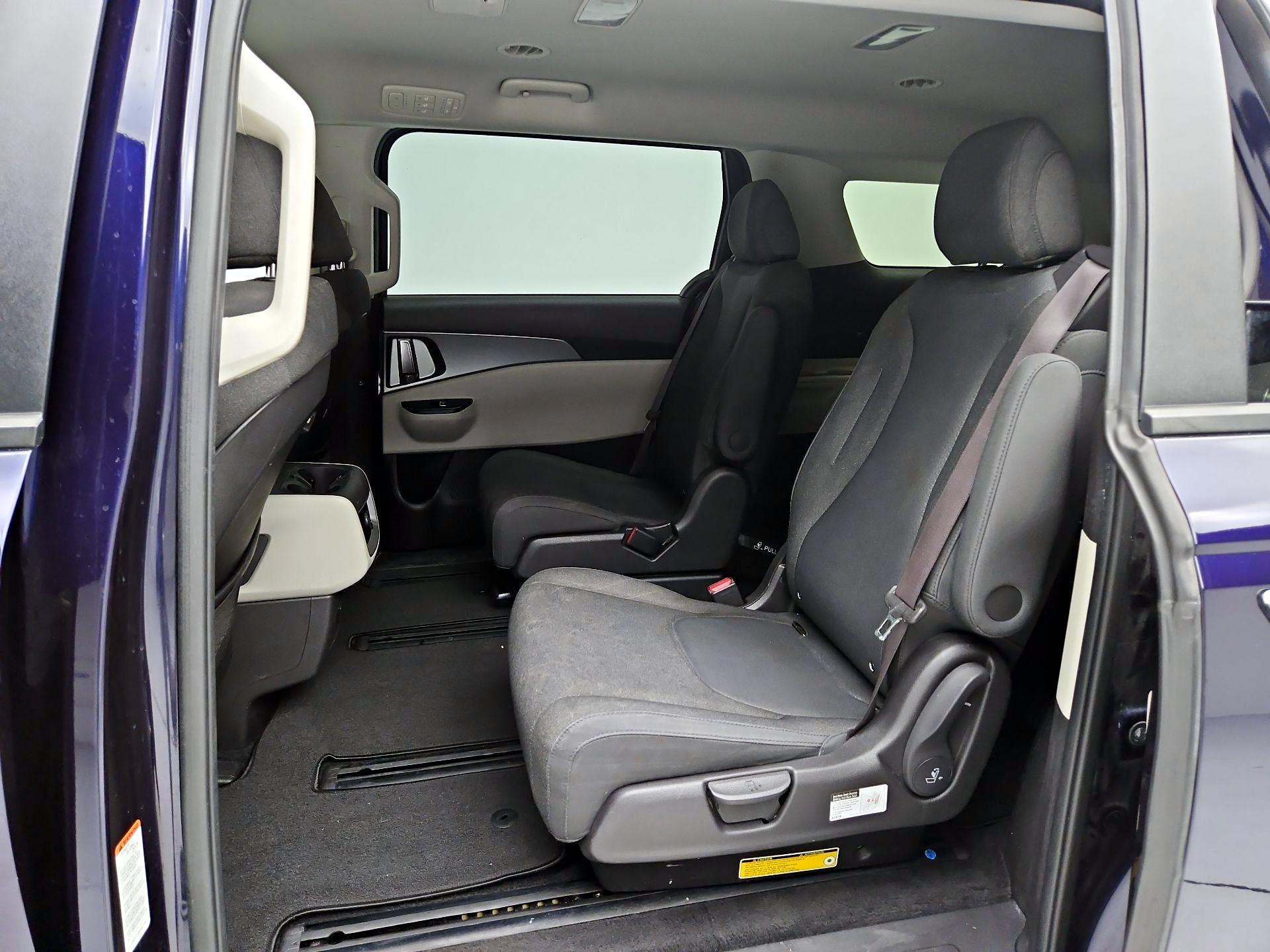 Thumbnail: 2022 Kia Carnival - 19