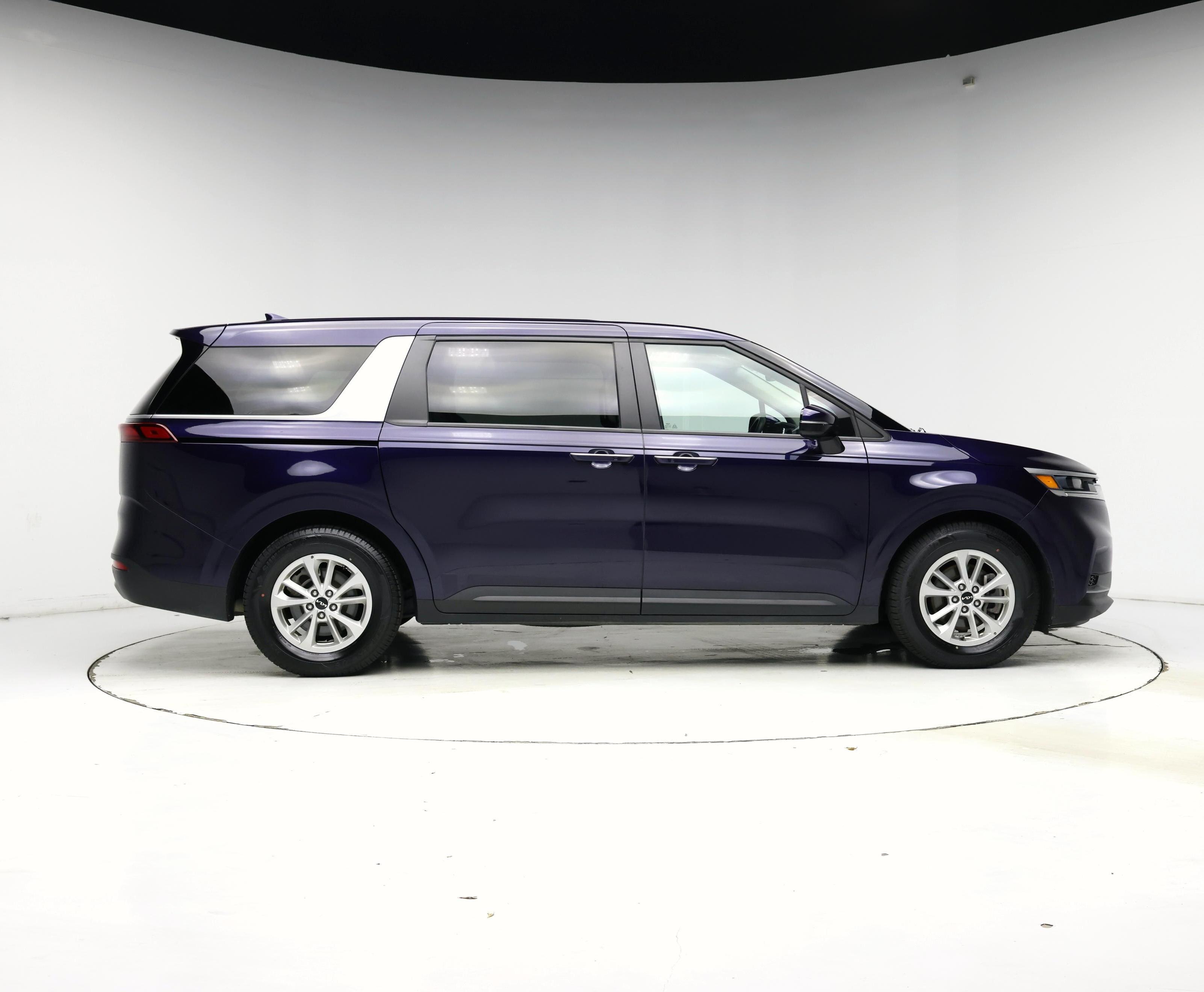 Thumbnail: 2022 Kia Carnival - 7