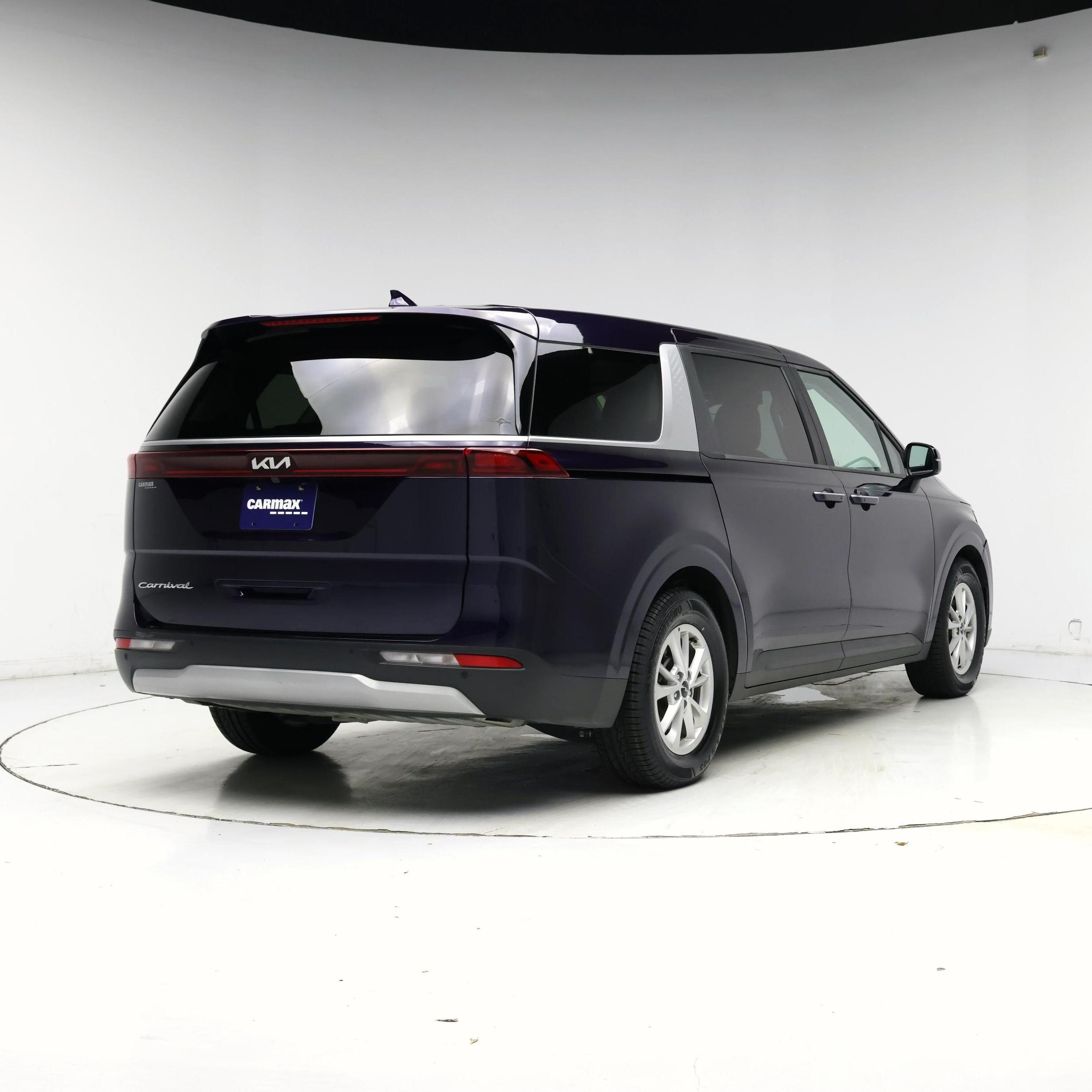 Thumbnail: 2022 Kia Carnival - 8