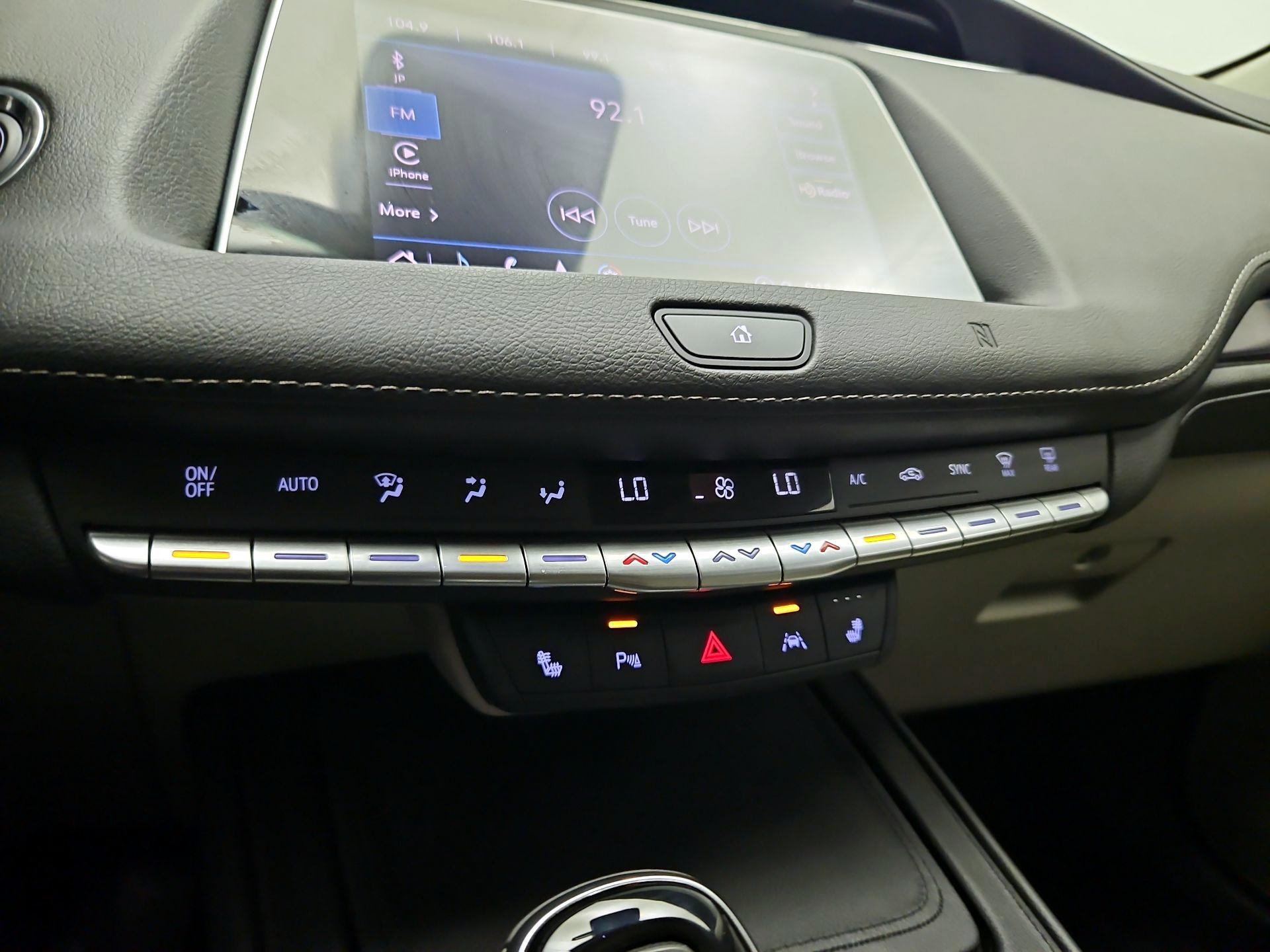 Thumbnail: 2021 Cadillac XT4 - 15