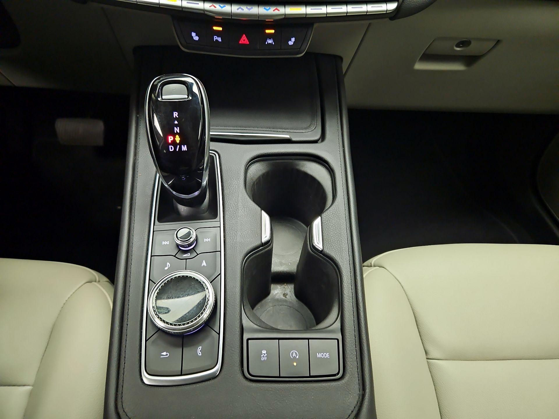 Thumbnail: 2021 Cadillac XT4 - 16