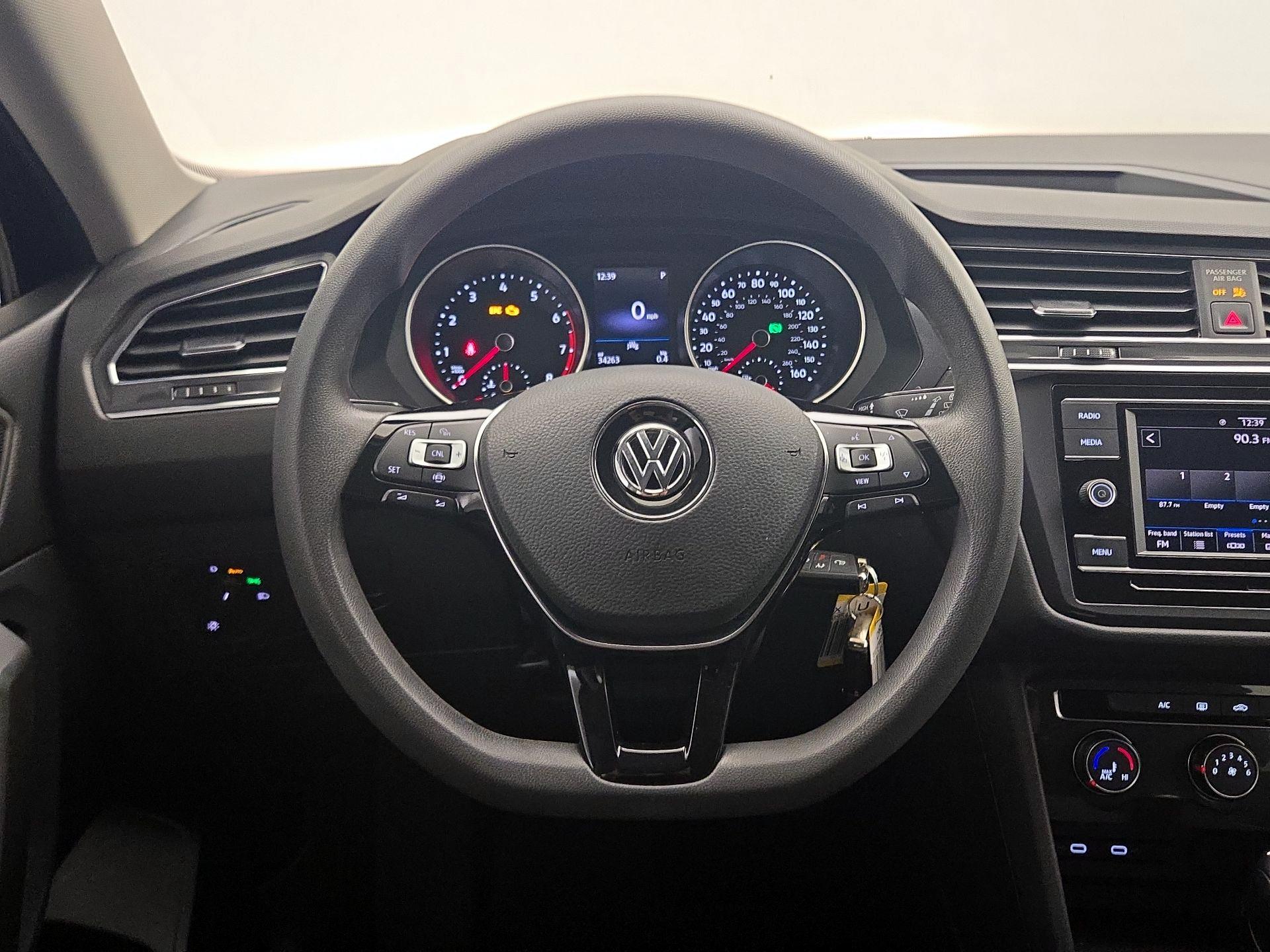 Thumbnail: 2021 Volkswagen Tiguan - 10