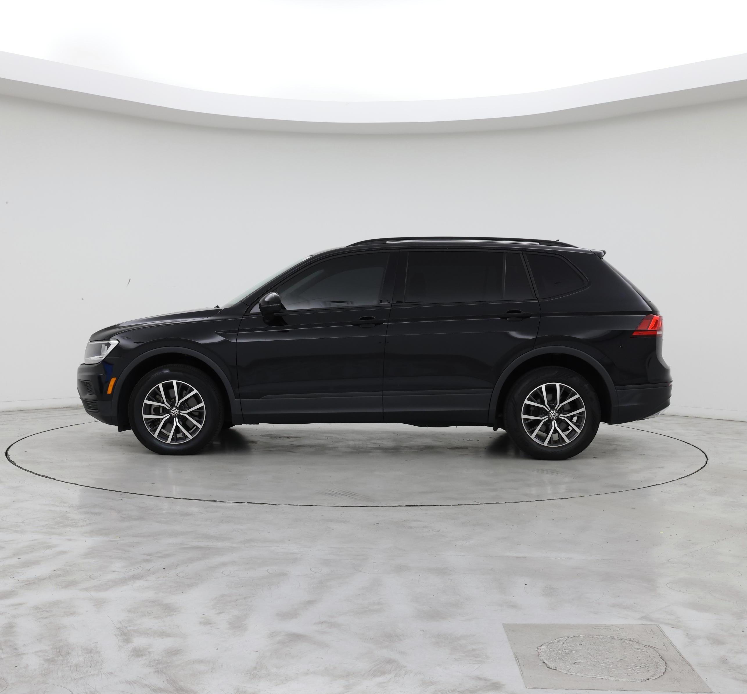 Thumbnail: 2021 Volkswagen Tiguan - 3