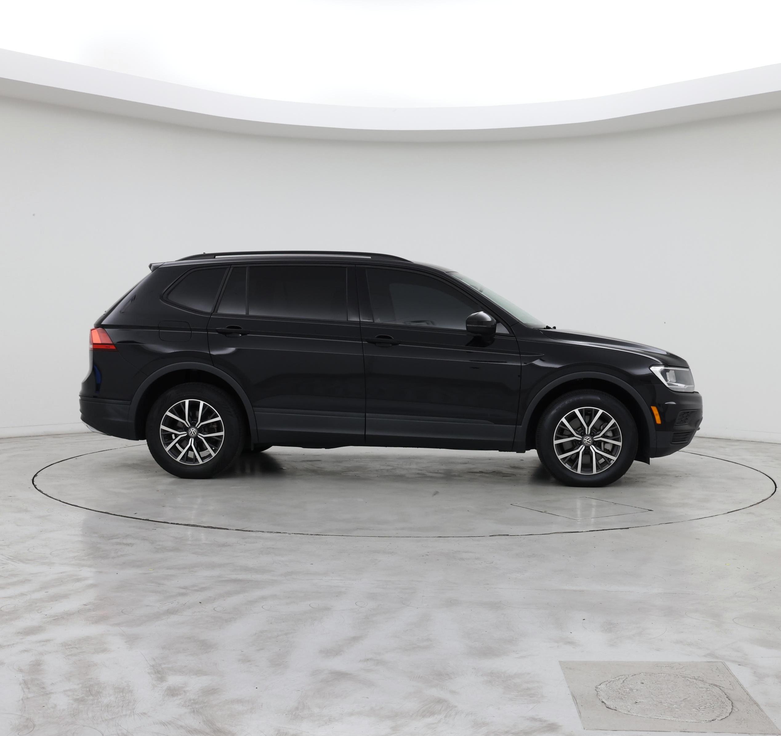 Thumbnail: 2021 Volkswagen Tiguan - 7
