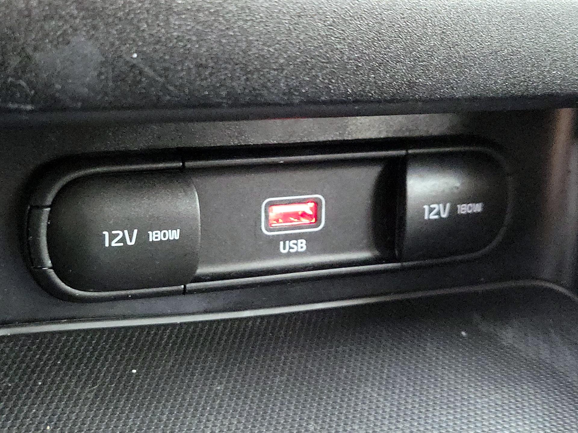 Thumbnail: 2022 Kia Forte - 18