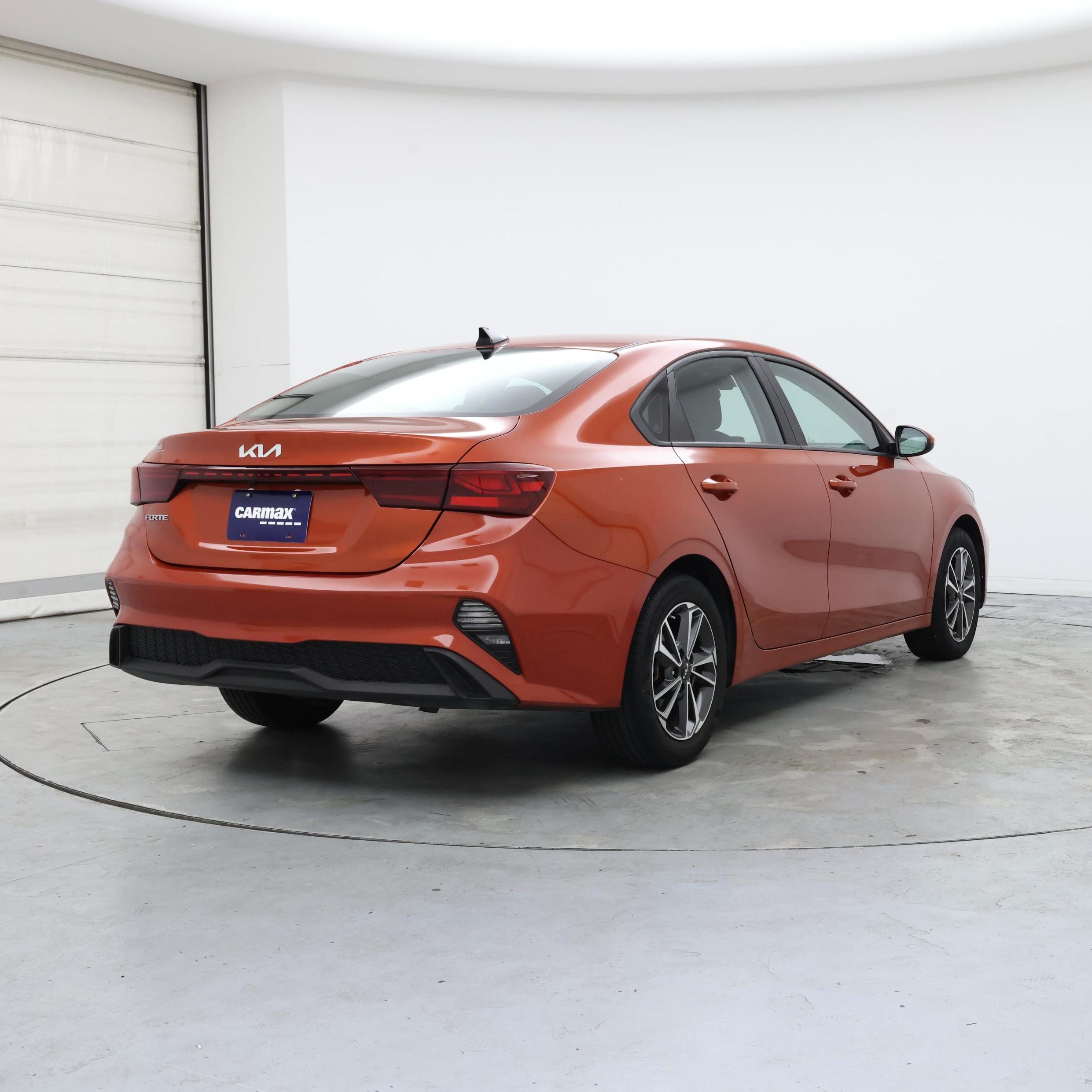 Thumbnail: 2022 Kia Forte - 8