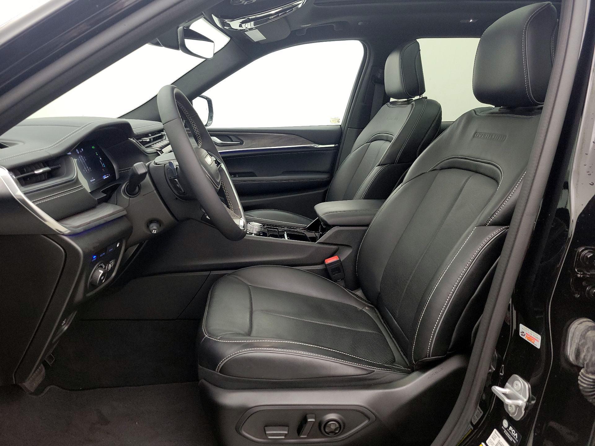 Thumbnail: 2022 Jeep Grand Cherokee - 11