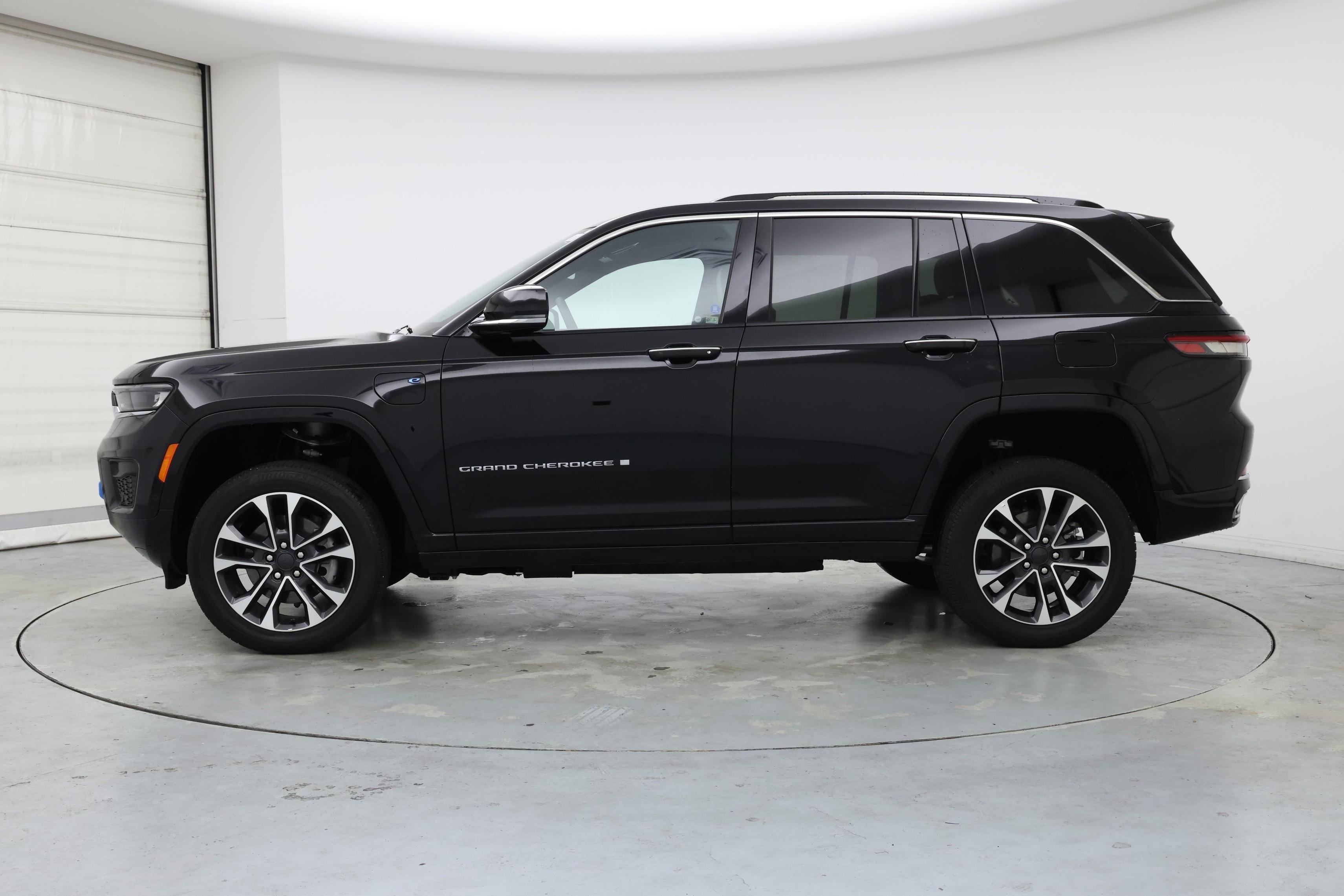 Thumbnail: 2022 Jeep Grand Cherokee - 3