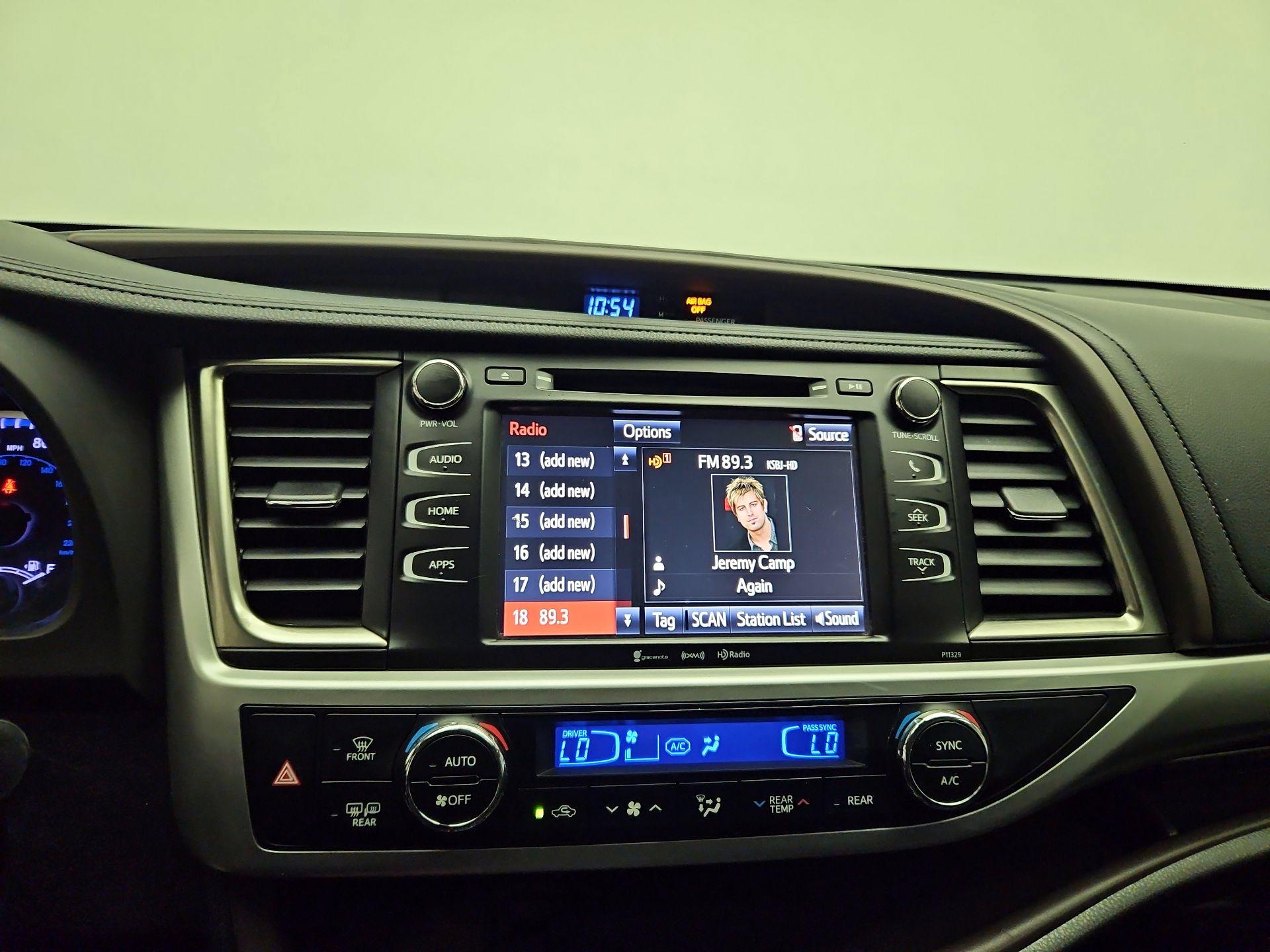 Thumbnail: 2018 Toyota Highlander - 14