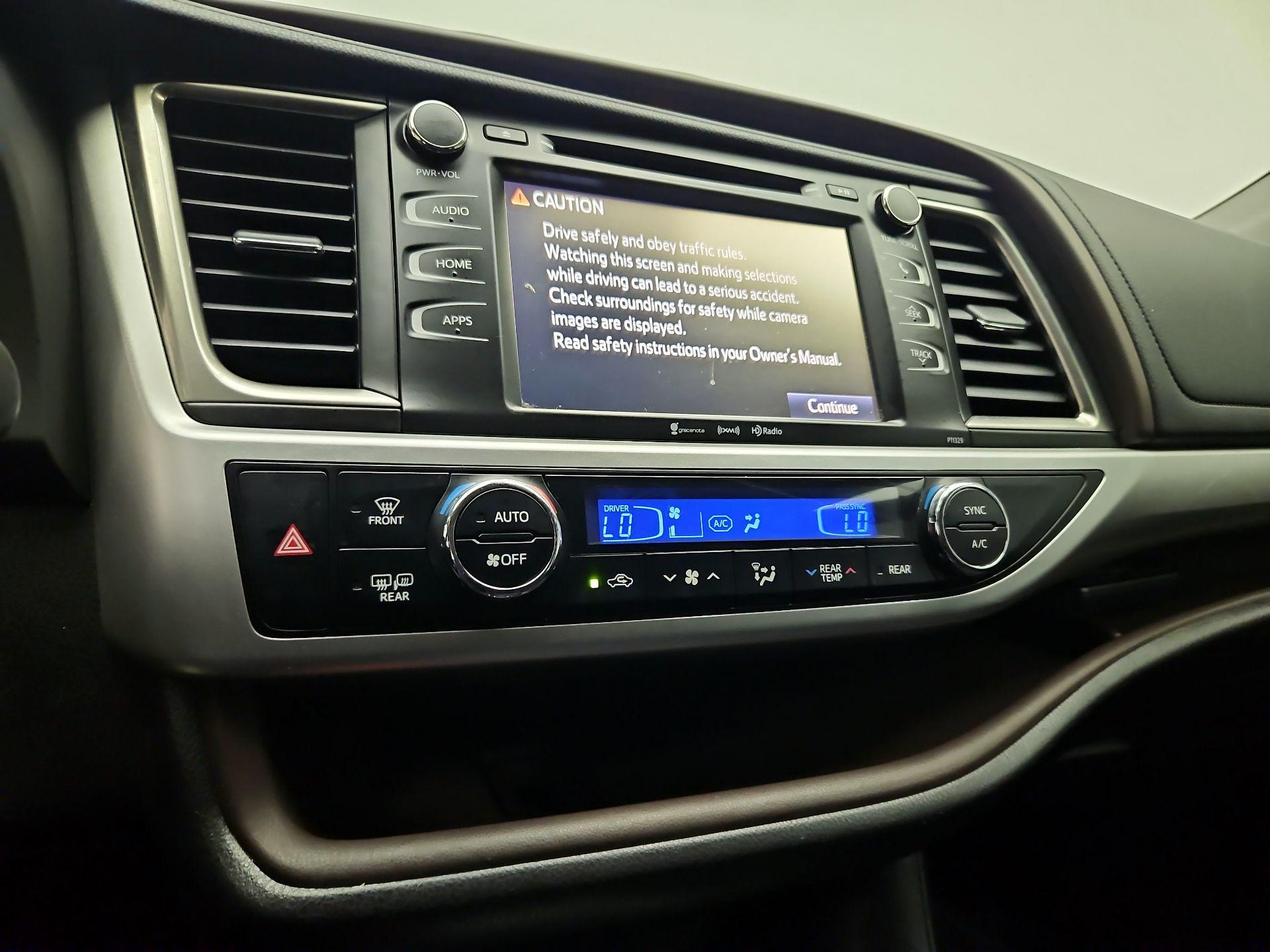 Thumbnail: 2018 Toyota Highlander - 15