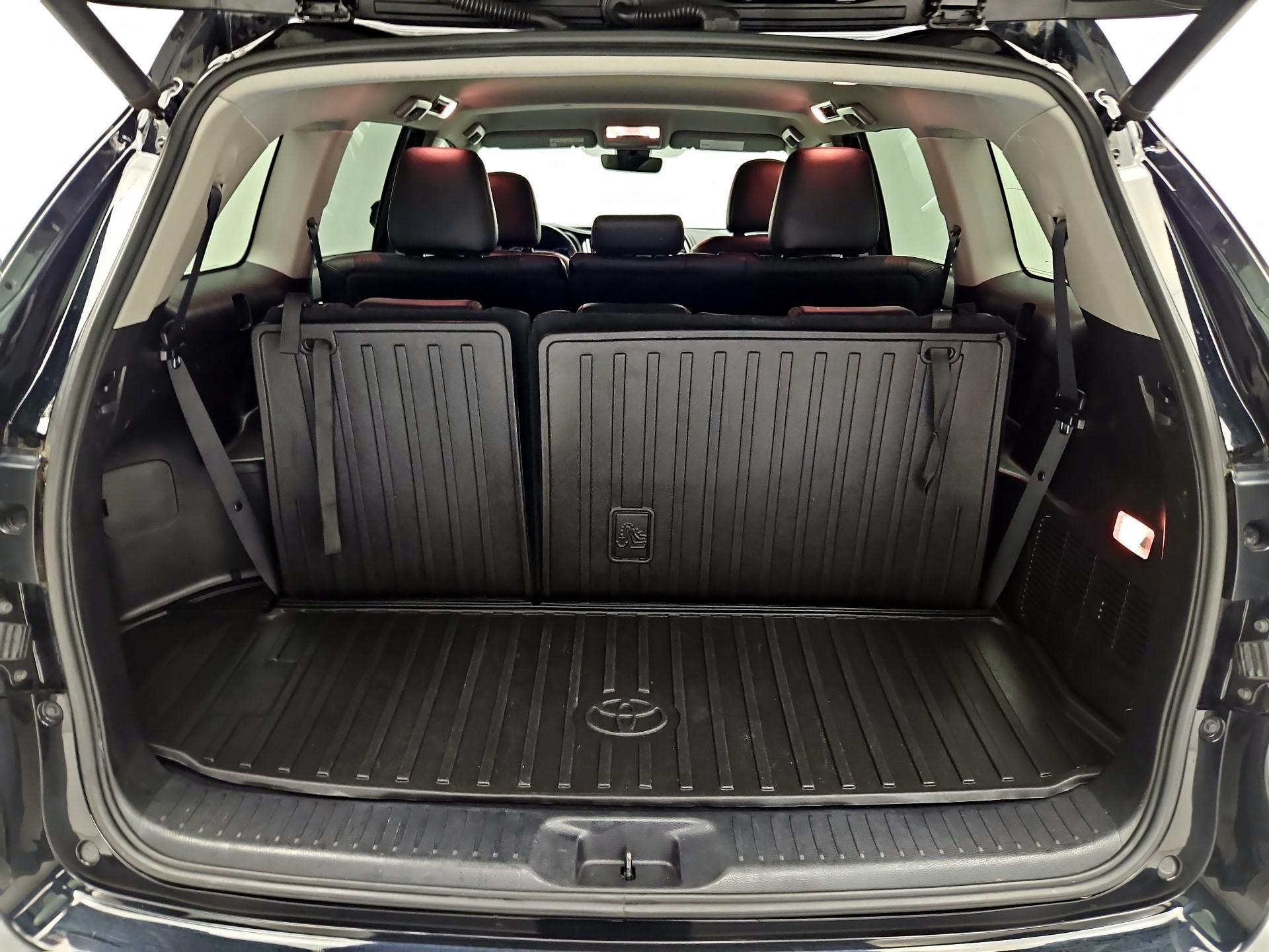 Thumbnail: 2018 Toyota Highlander - 18