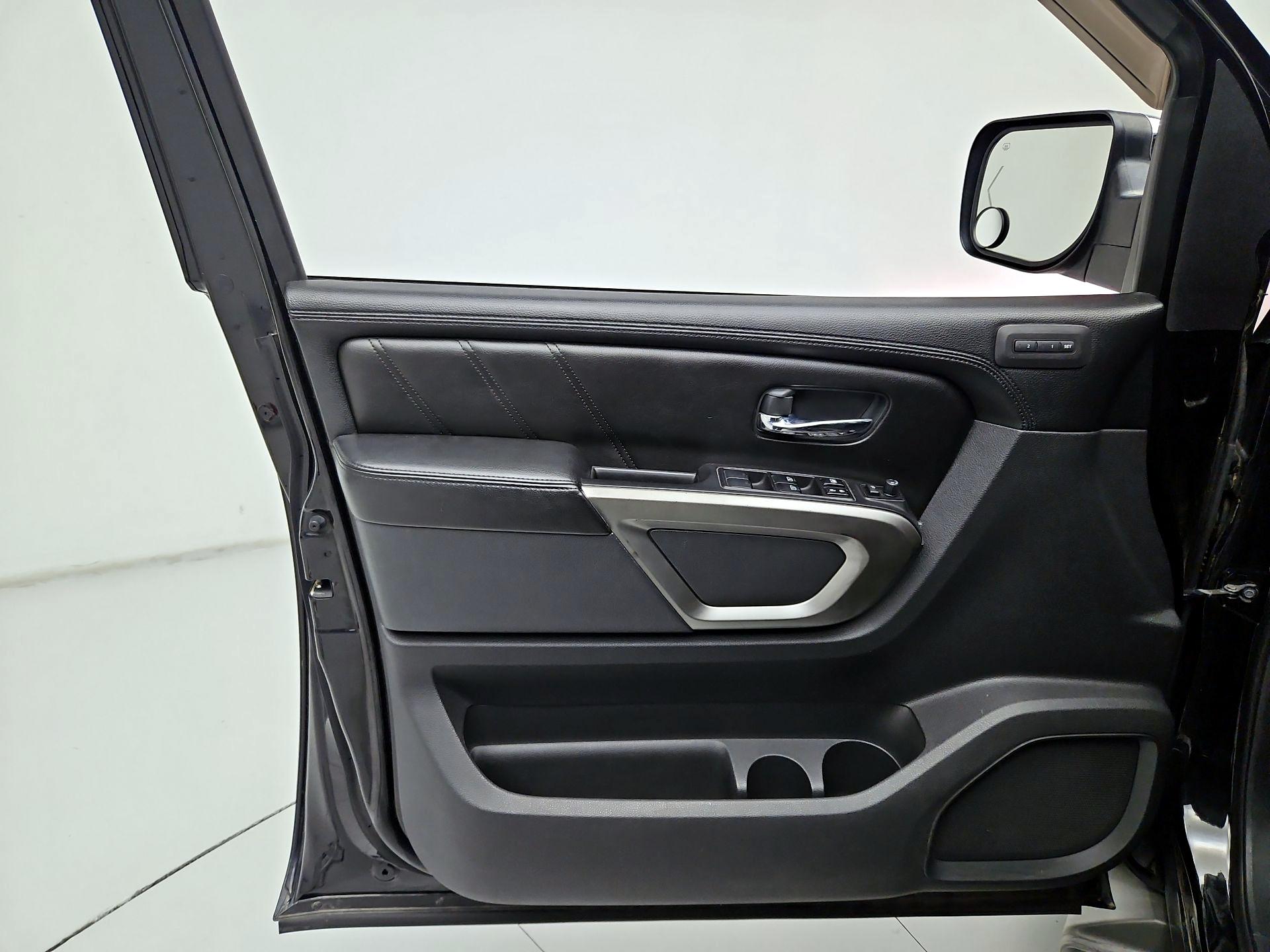 Thumbnail: 2015 Nissan Armada - 12