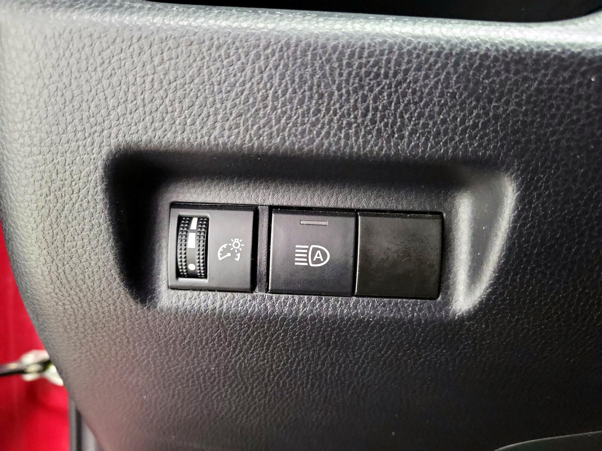 Thumbnail: 2023 Toyota RAV4 - 13