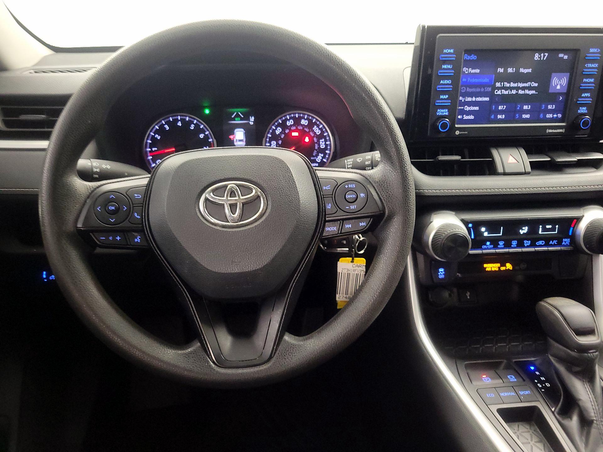 Thumbnail: 2021 Toyota RAV4 - 10