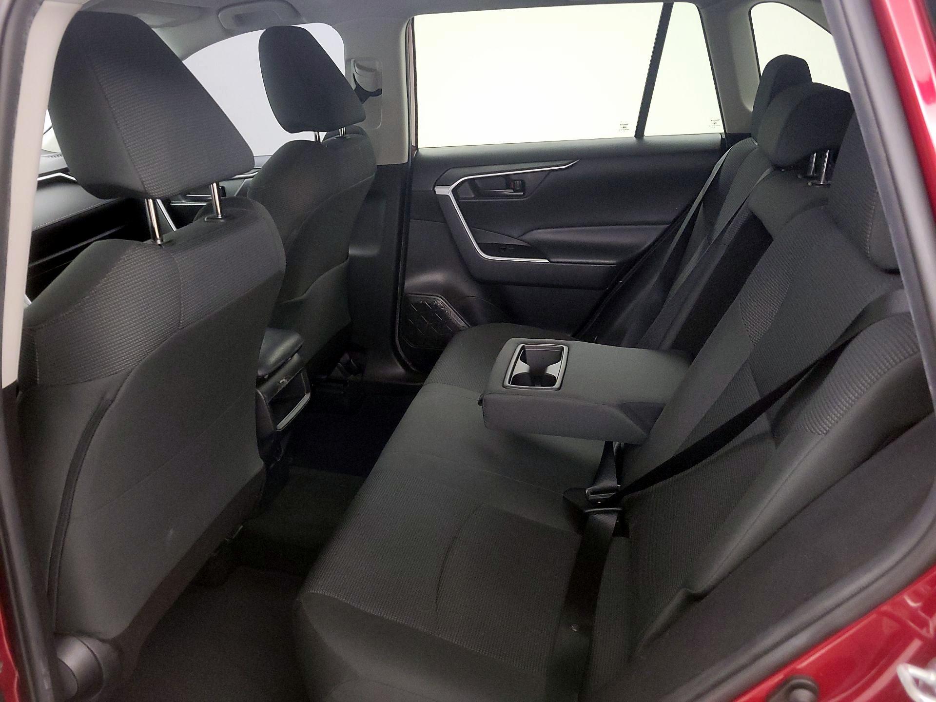 Thumbnail: 2021 Toyota RAV4 - 19