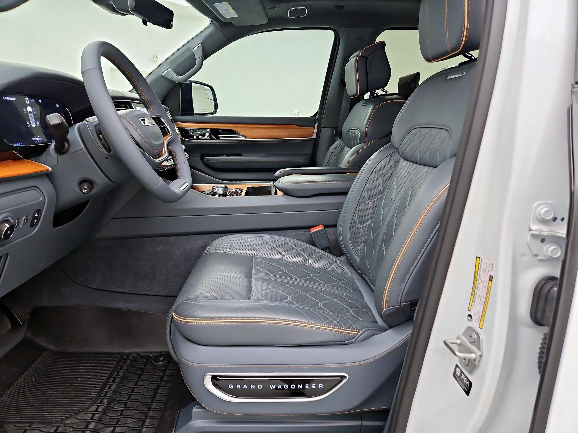 Thumbnail: 2024 Jeep Grand Wagoneer L - 11