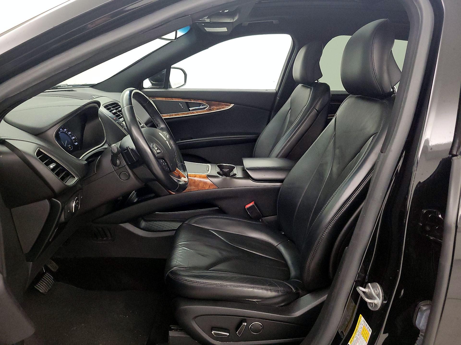 Thumbnail: 2016 Lincoln MKX - 11