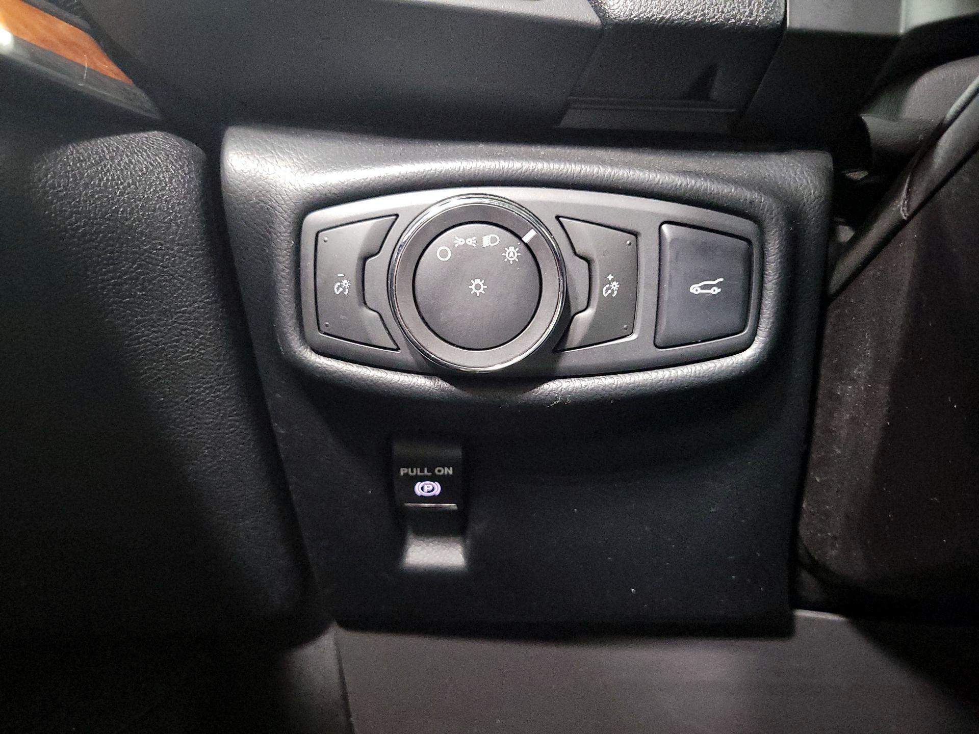 Thumbnail: 2016 Lincoln MKX - 13