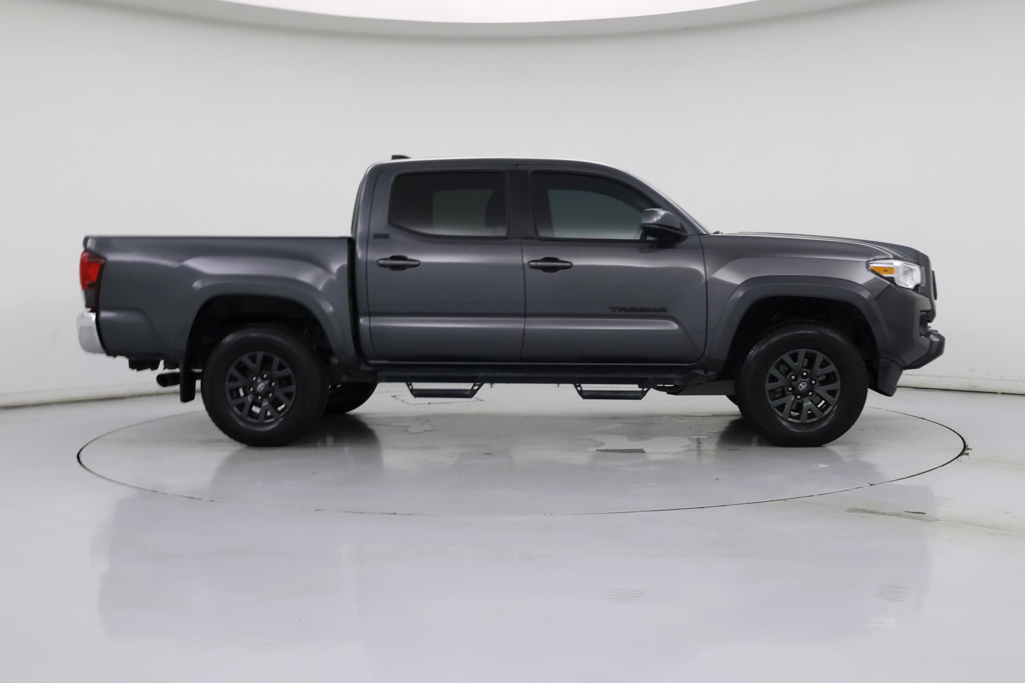 Thumbnail: 2022 Toyota Tacoma - 7