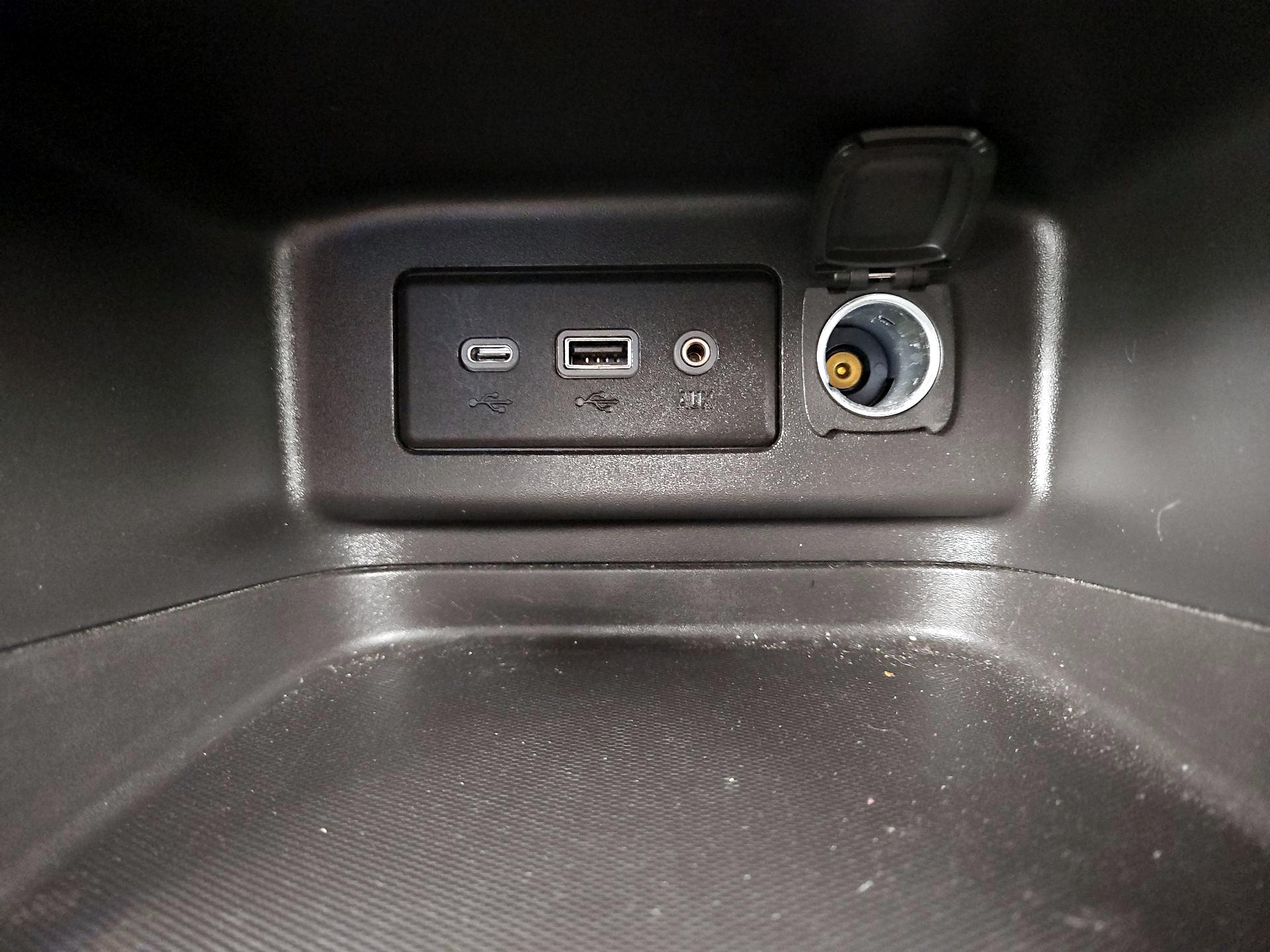 Thumbnail: 2020 Chevrolet Equinox - 18