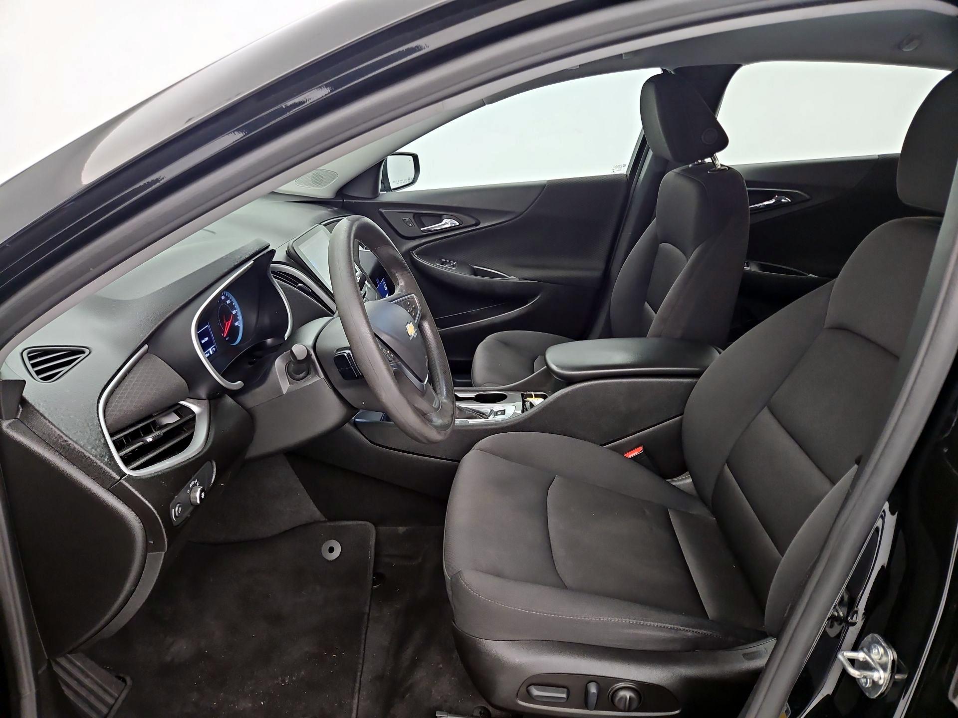 Thumbnail: 2023 Chevrolet Malibu - 11