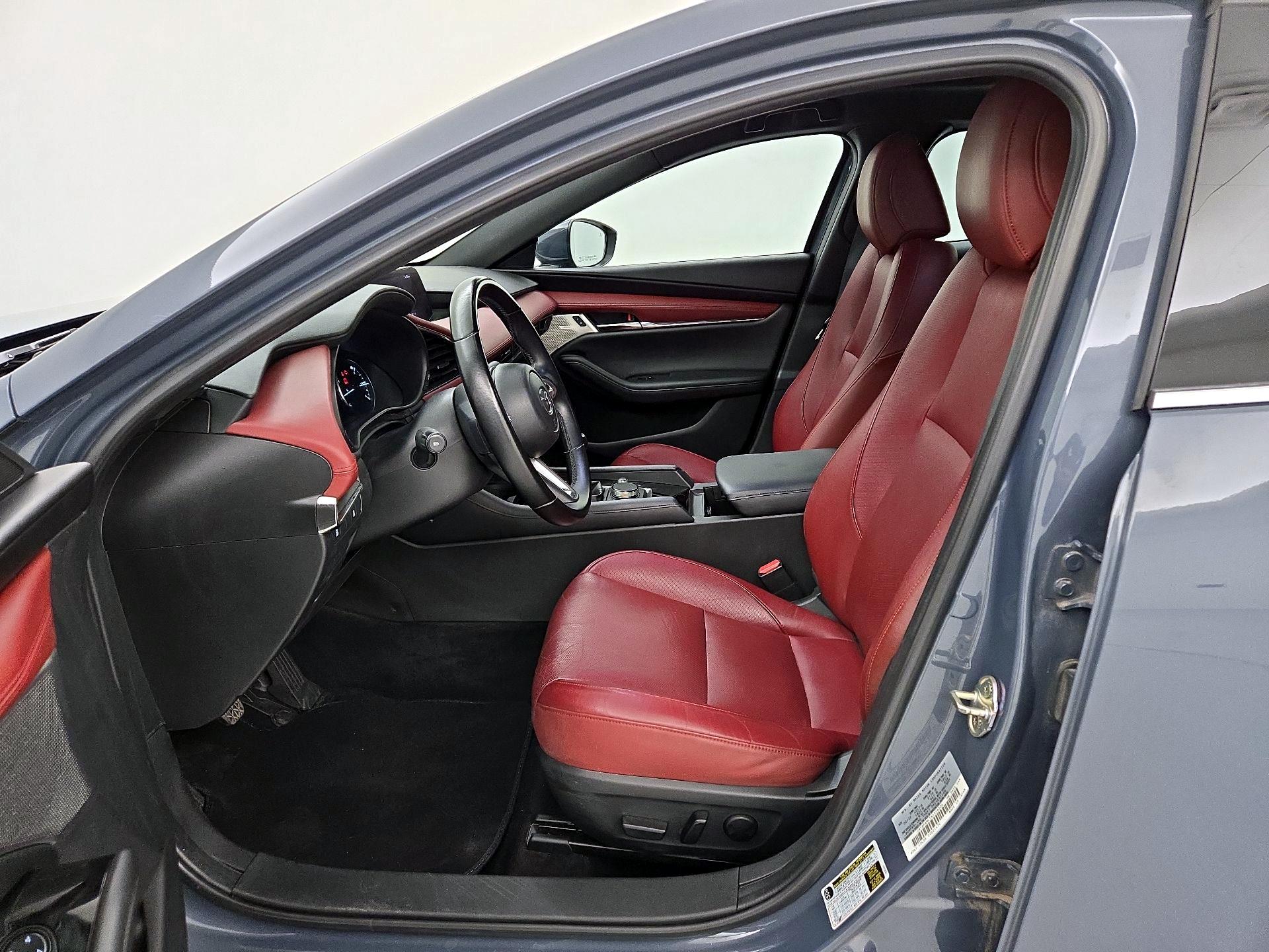 Thumbnail: 2022 Mazda Mazda3 - 11