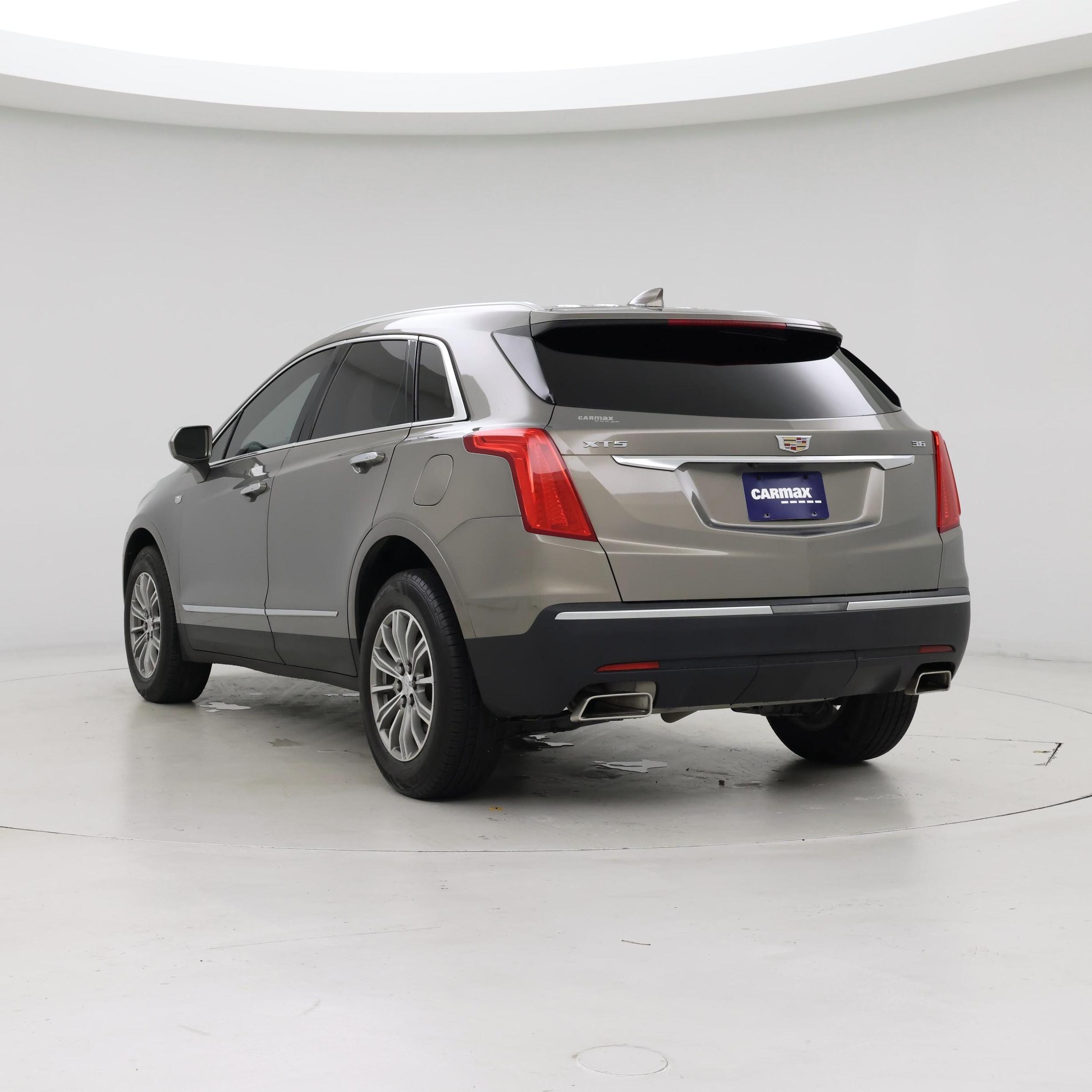 Thumbnail: 2018 Cadillac XT5 - 2