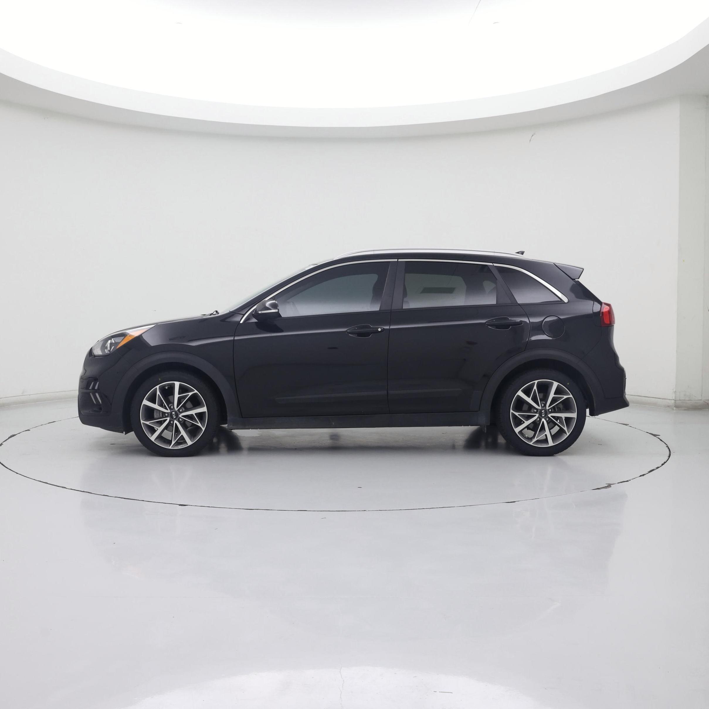 Thumbnail: 2021 Kia Niro - 3