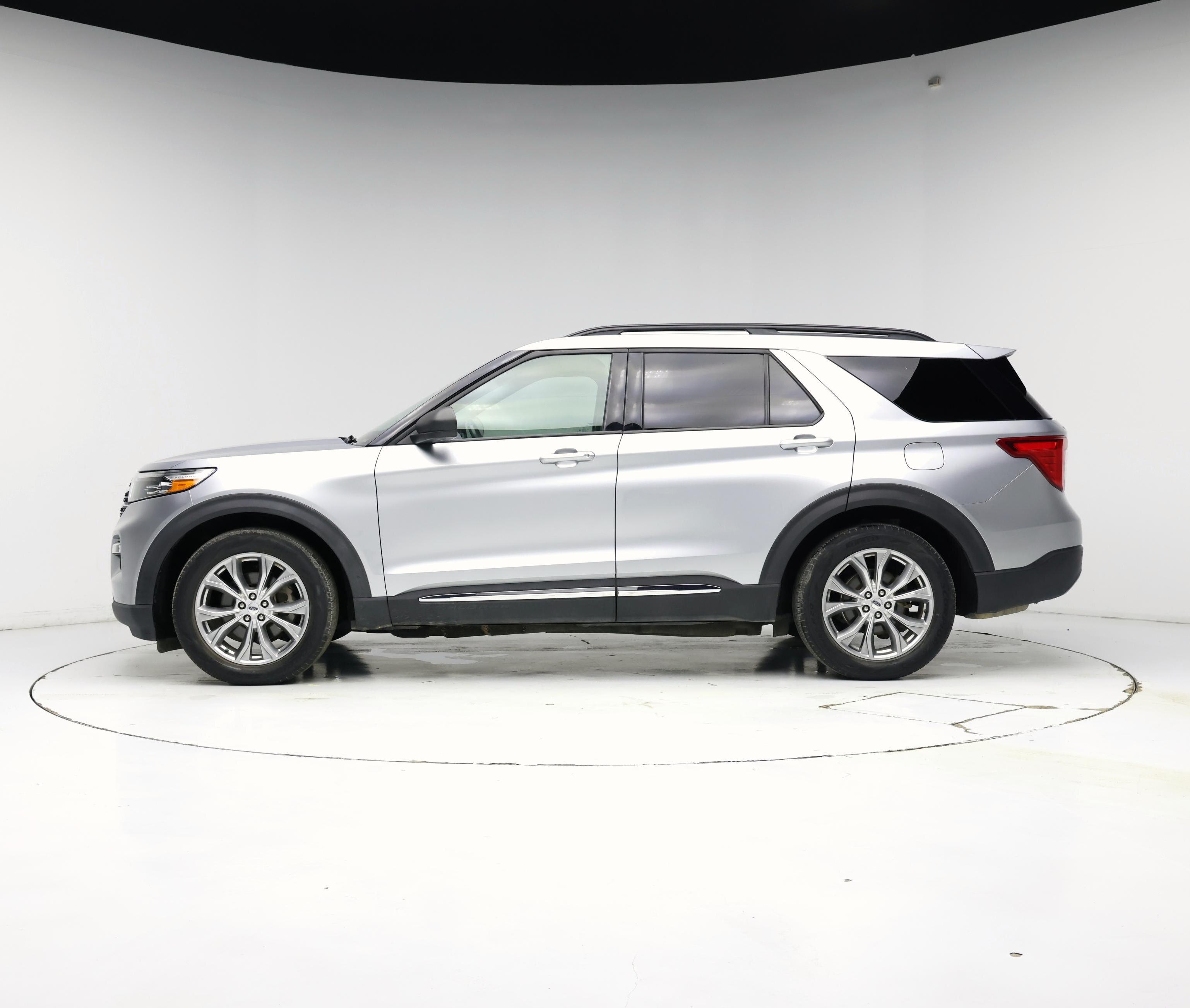 Thumbnail: 2020 Ford Explorer - 3