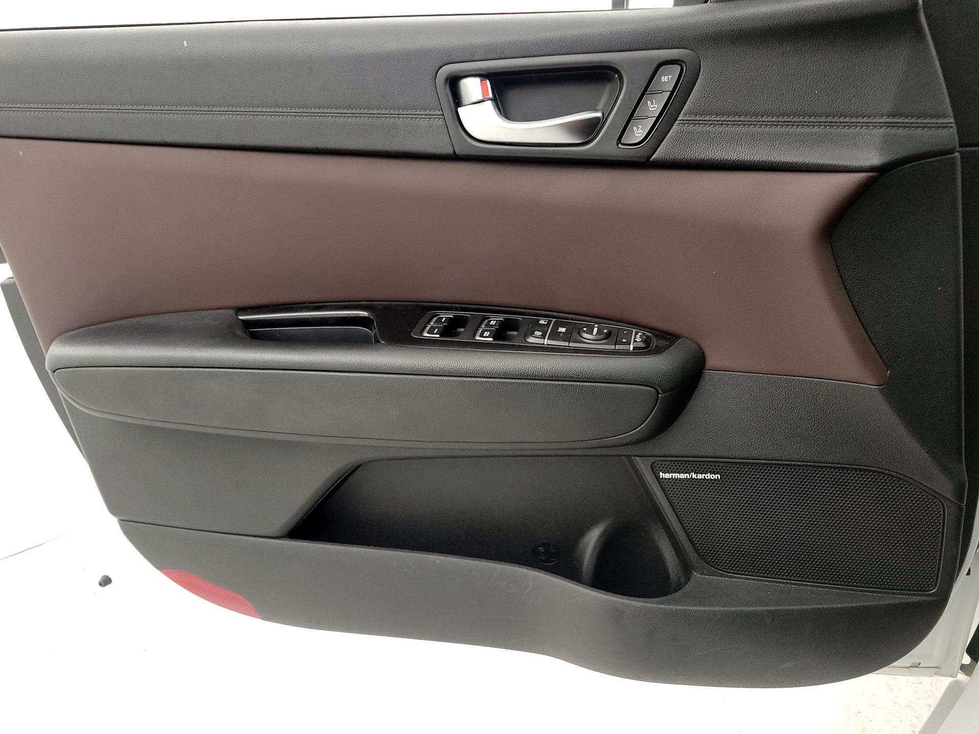 Thumbnail: 2016 Kia Optima - 12