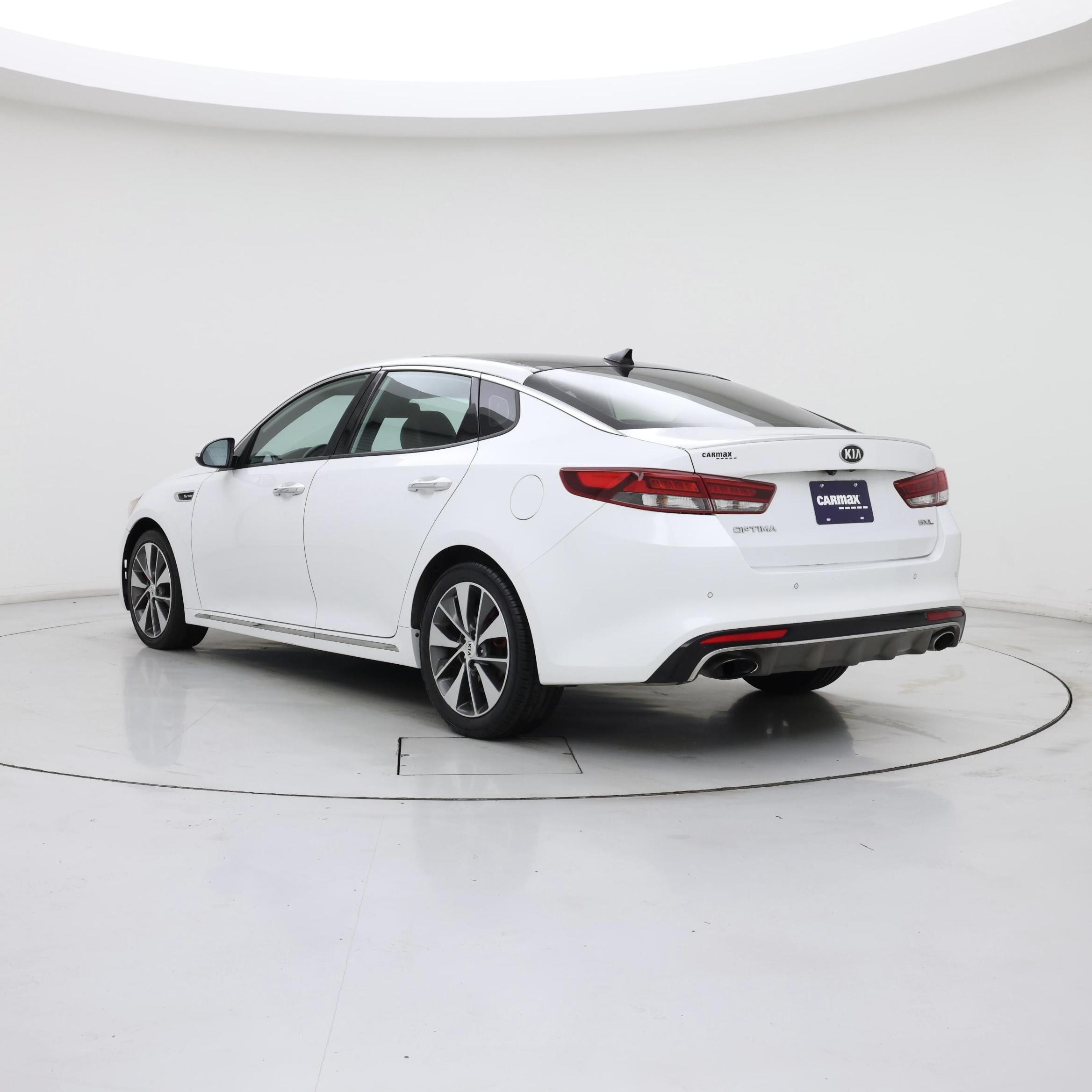 Thumbnail: 2016 Kia Optima - 2