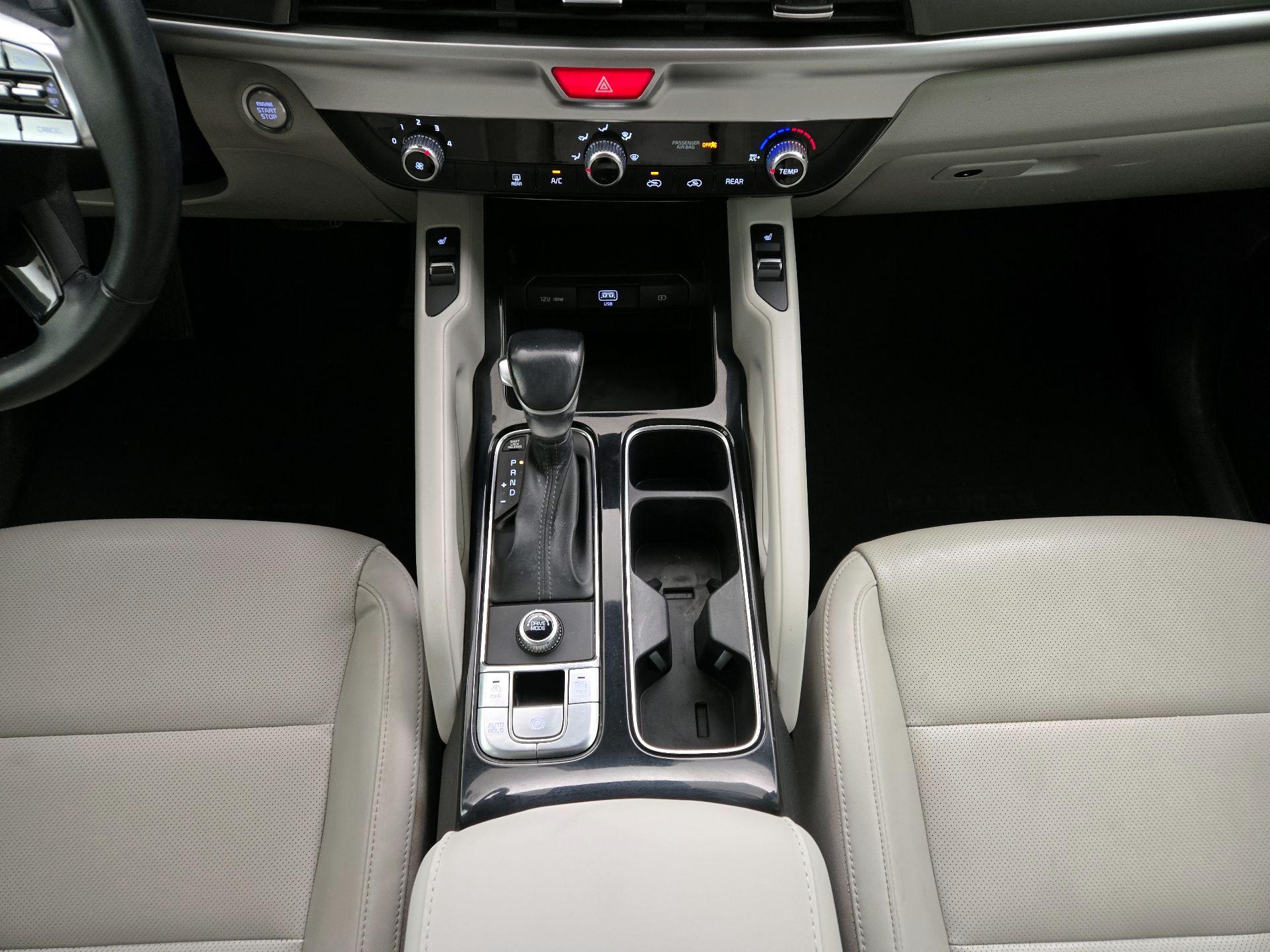 Thumbnail: 2020 Kia Telluride - 17