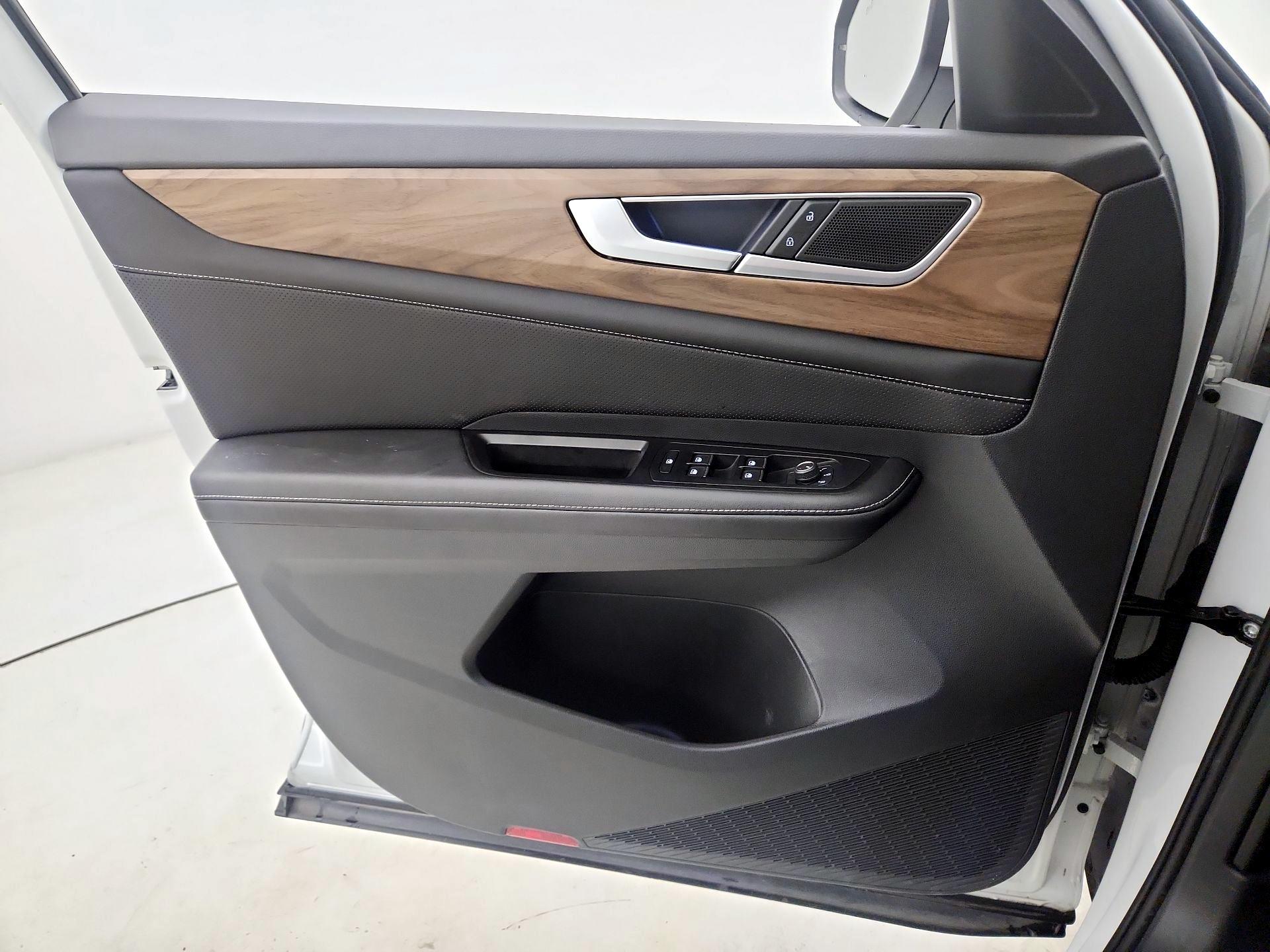 Thumbnail: 2024 Volkswagen Atlas - 12