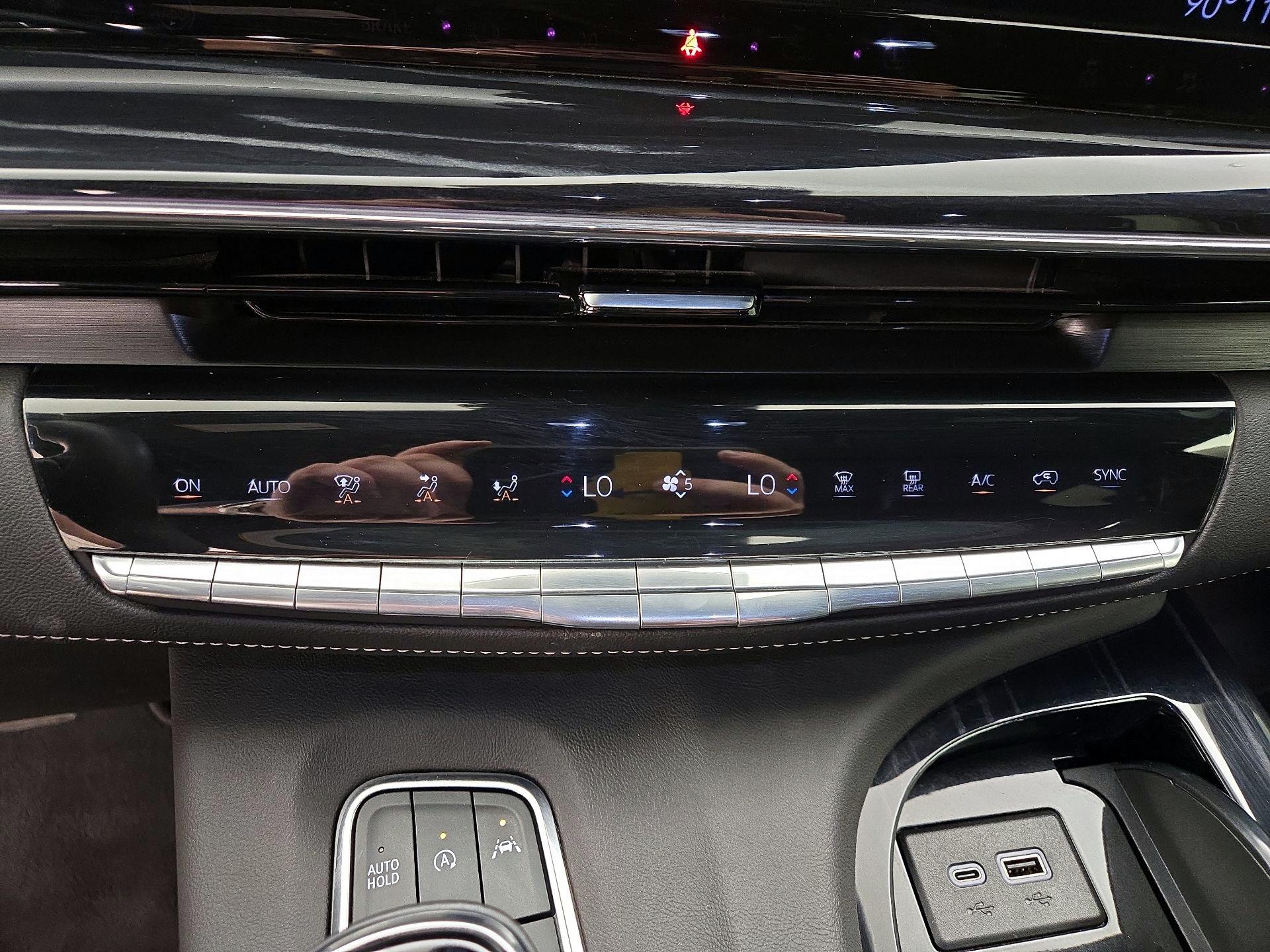 Thumbnail: 2024 Cadillac Escalade - 17