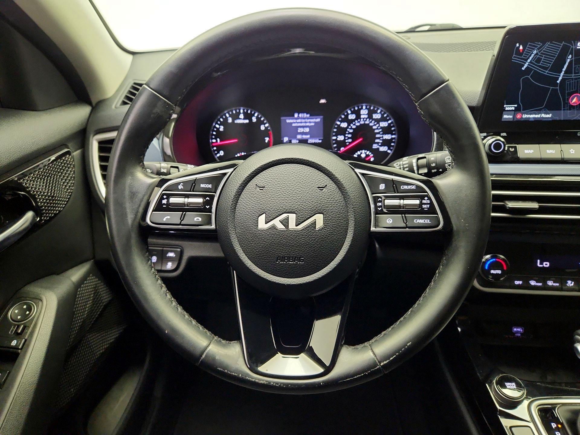 Thumbnail: 2022 Kia Seltos - 10