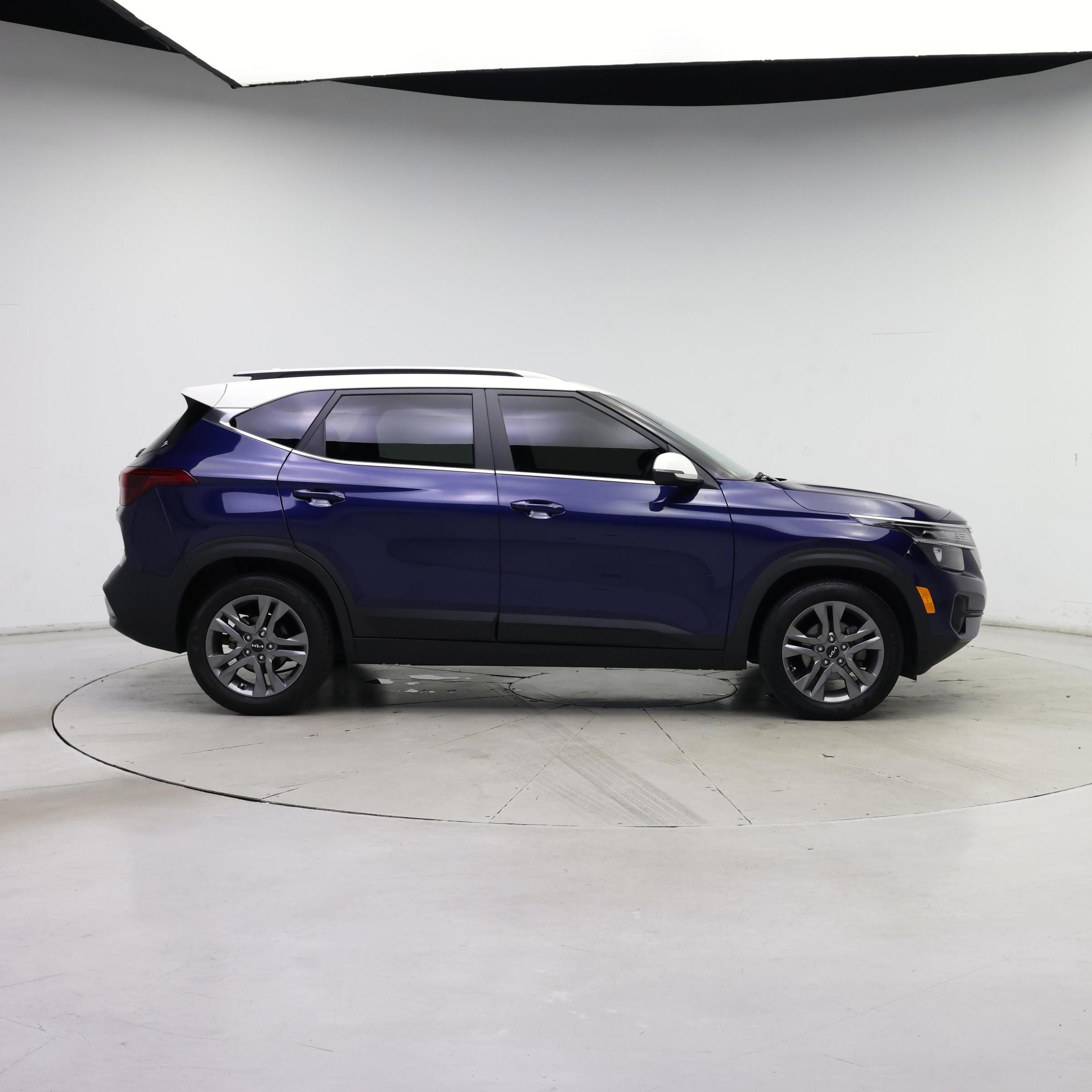 Thumbnail: 2022 Kia Seltos - 7