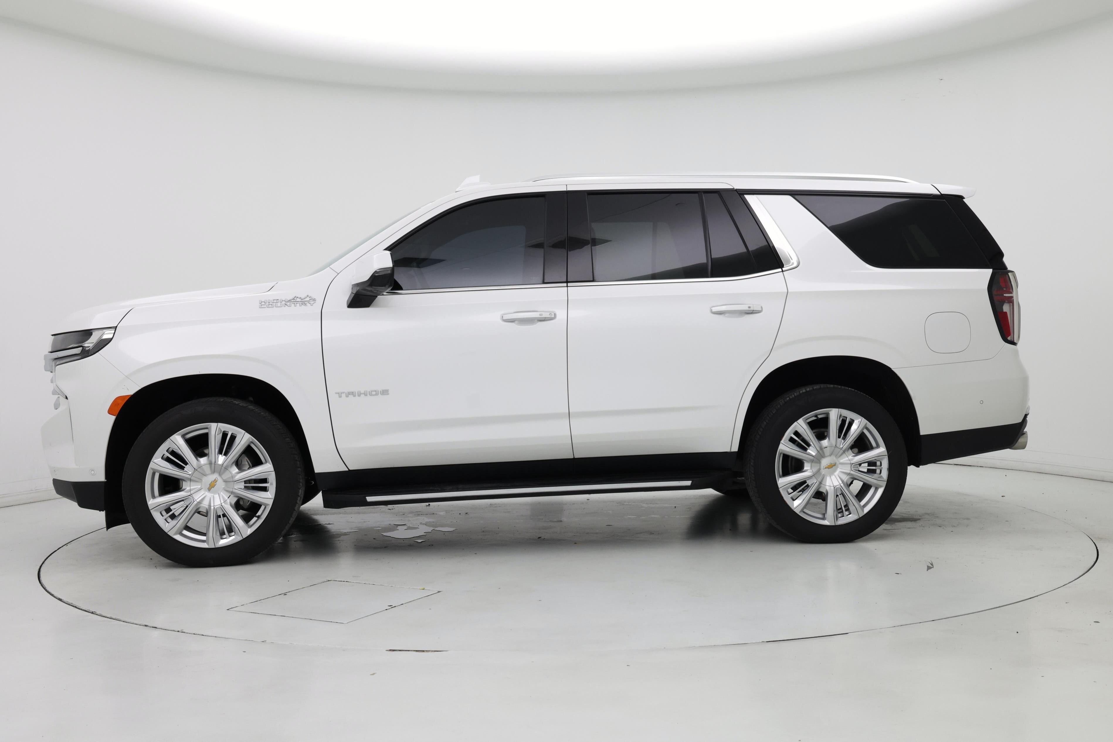 Thumbnail: 2023 Chevrolet Tahoe - 3