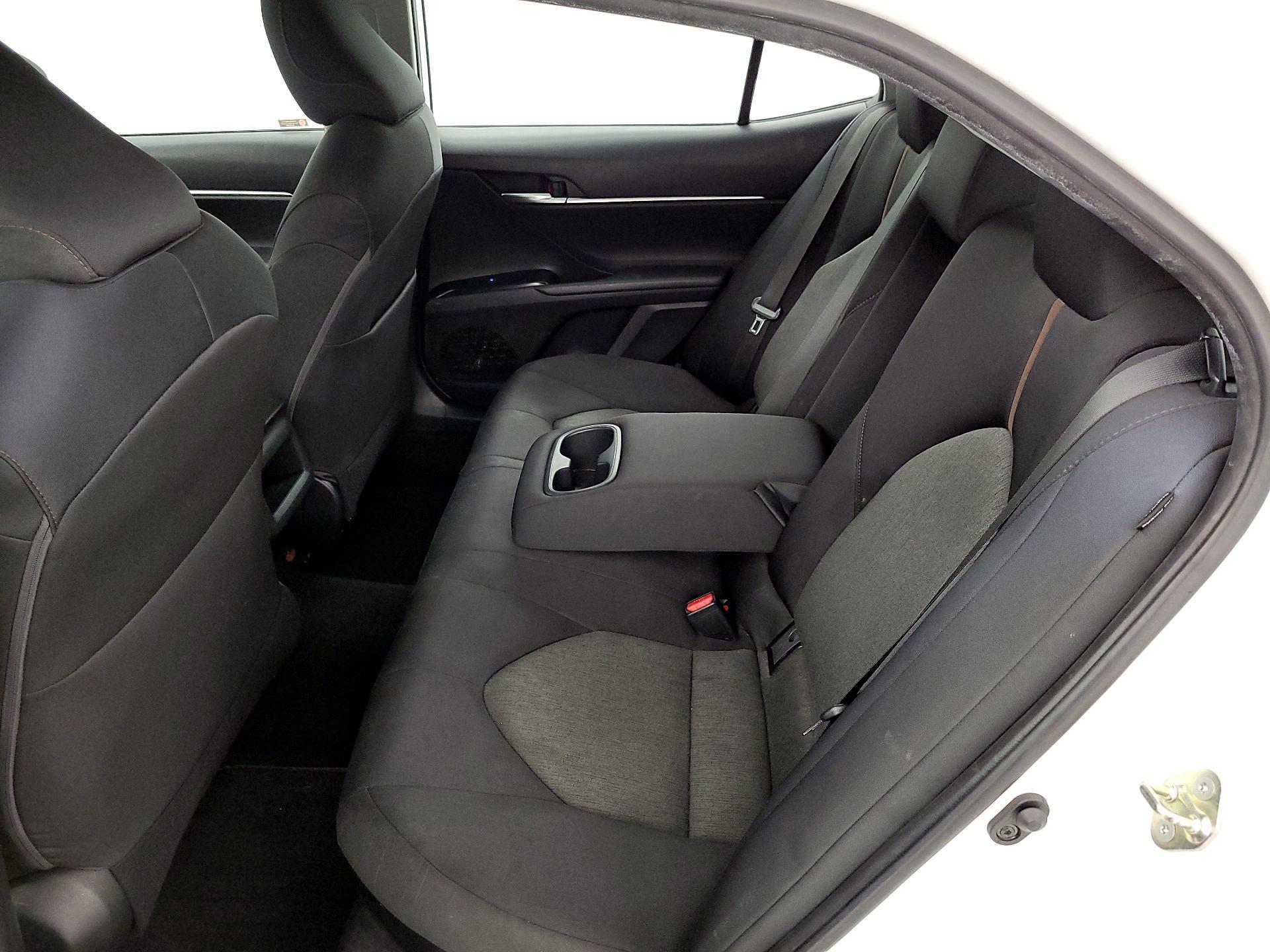 Thumbnail: 2019 Toyota Camry - 19