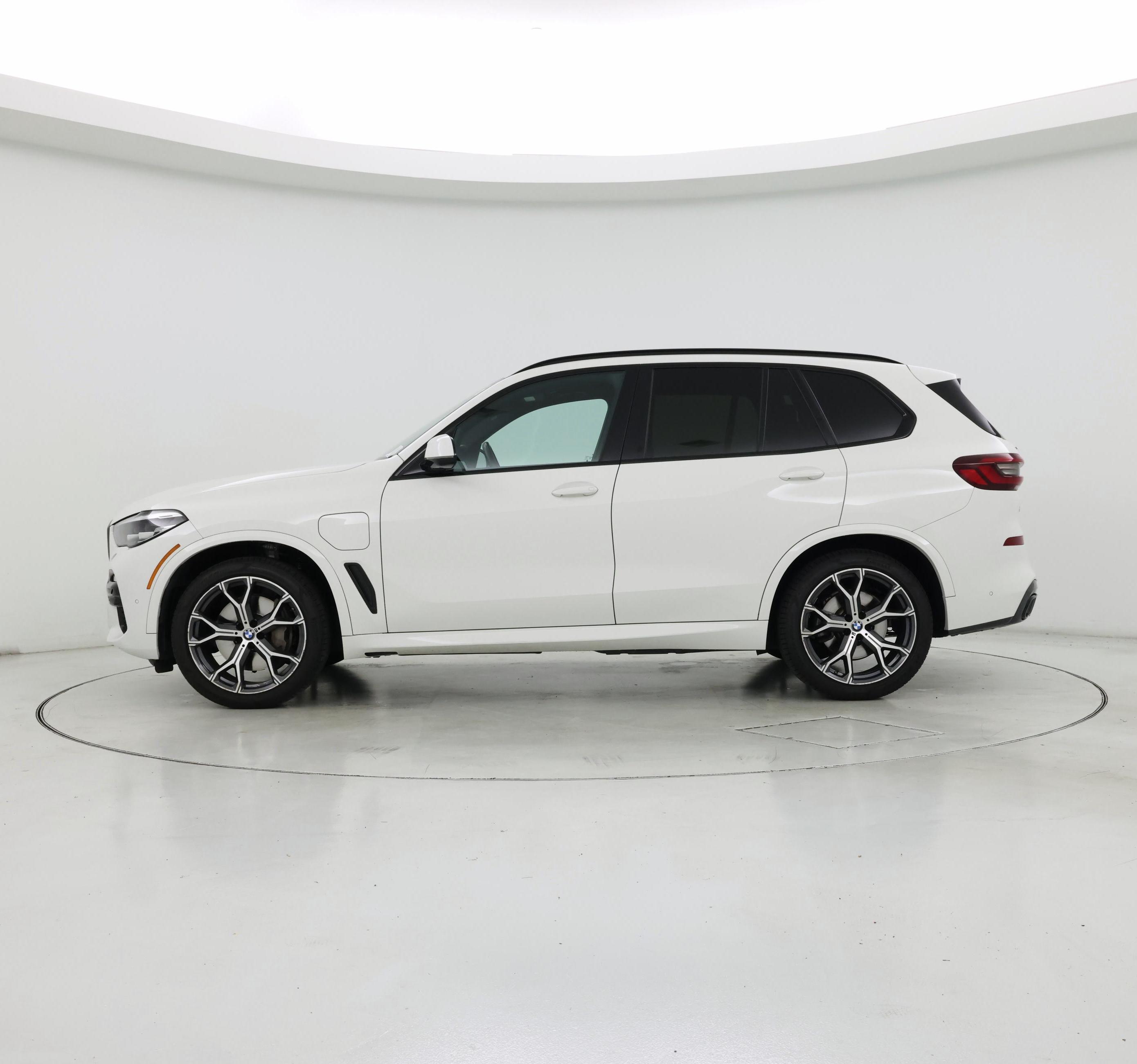 Thumbnail: 2021 BMW X5 - 3