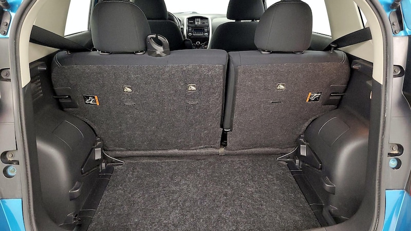 2015 Nissan Versa Note SV 19