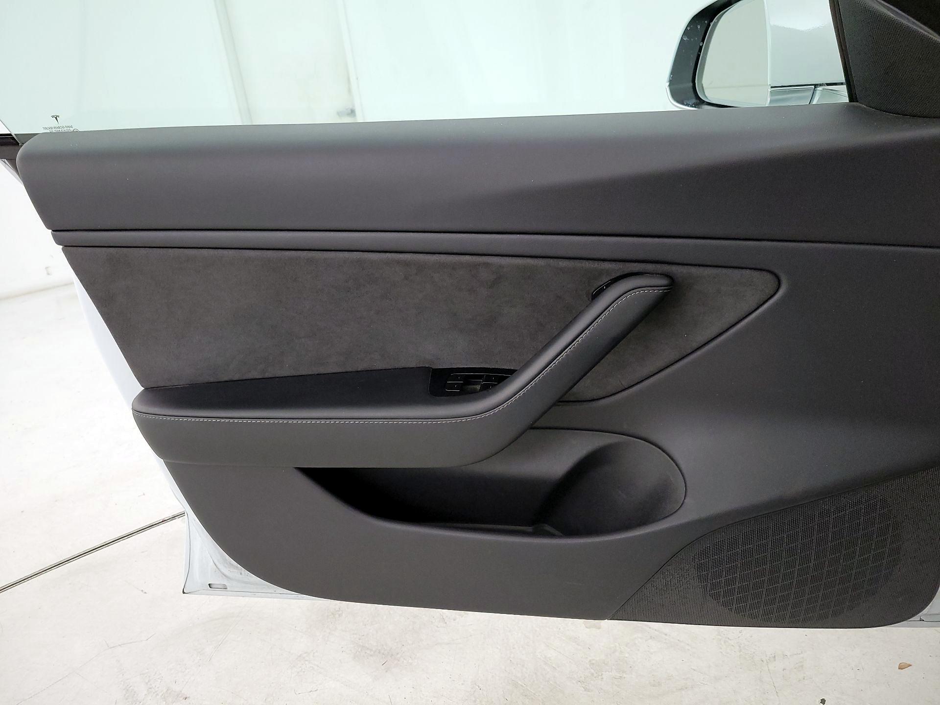 Thumbnail: 2020 Tesla Model 3 - 12