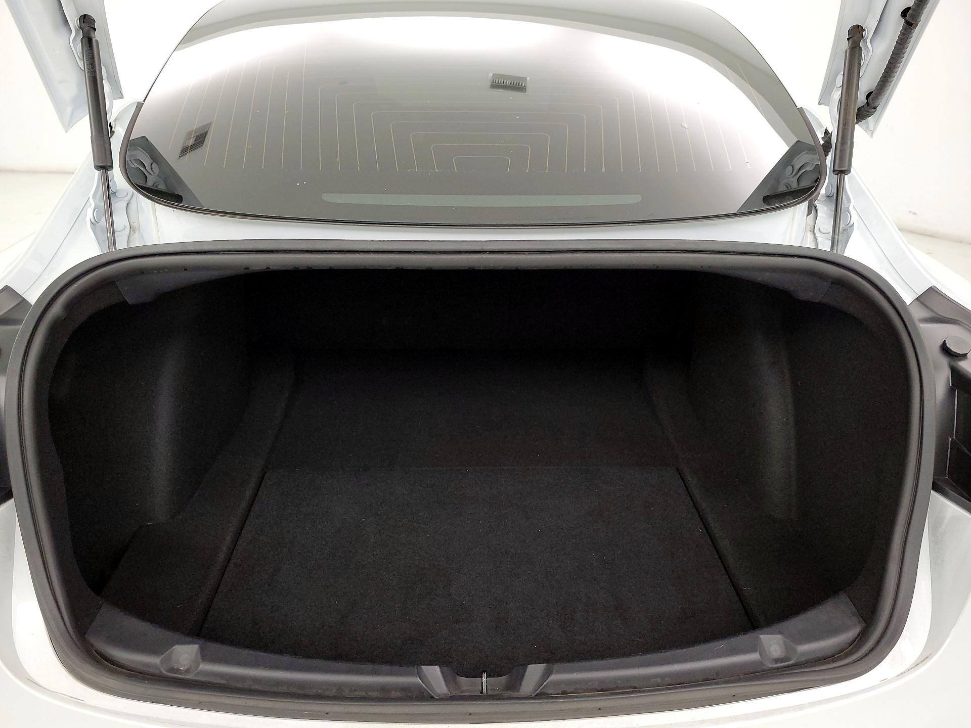 Thumbnail: 2020 Tesla Model 3 - 19